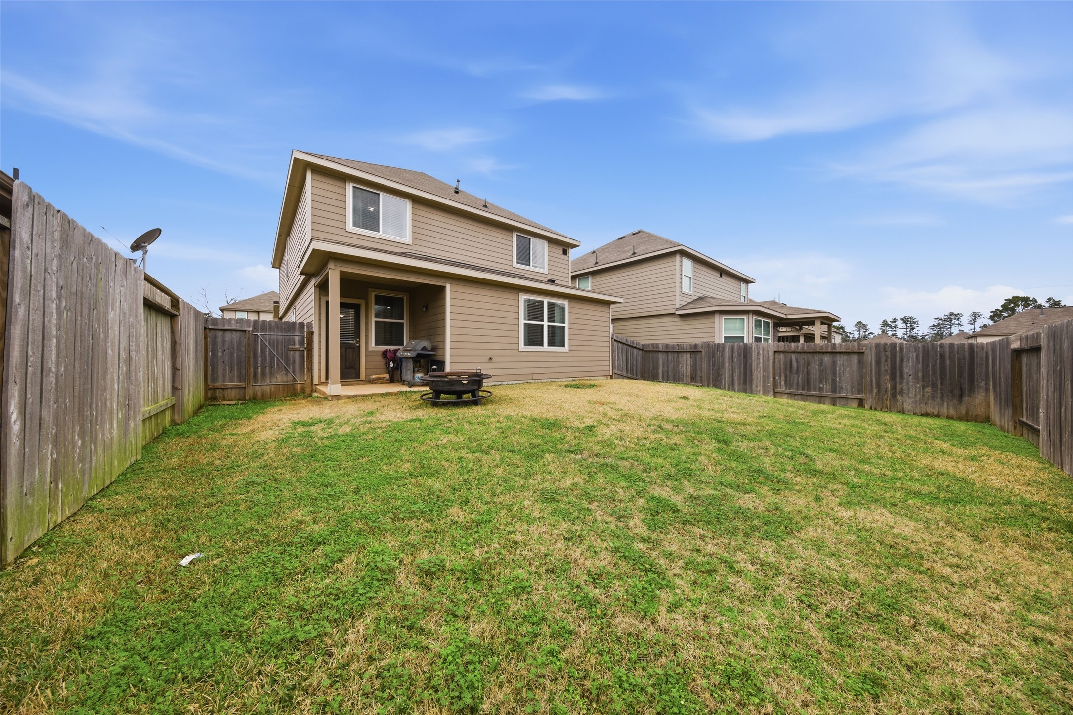 13620 Collier Park Lane, Willis, TX 77378