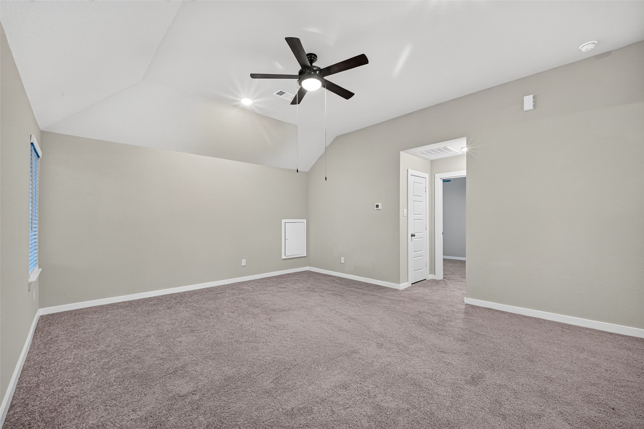 26300 Astral Way, La Marque, TX 77568
