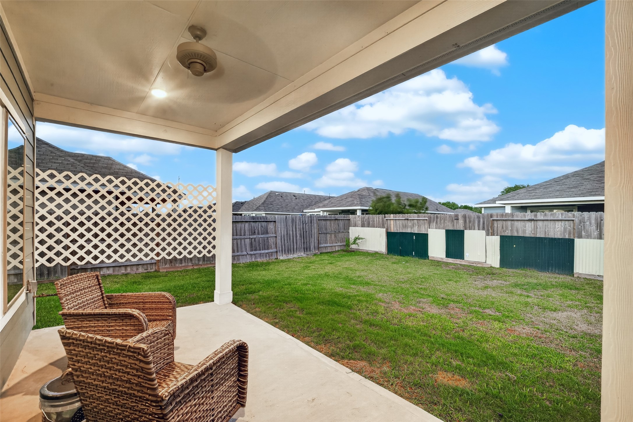 26300 Astral Way, La Marque, TX 77568