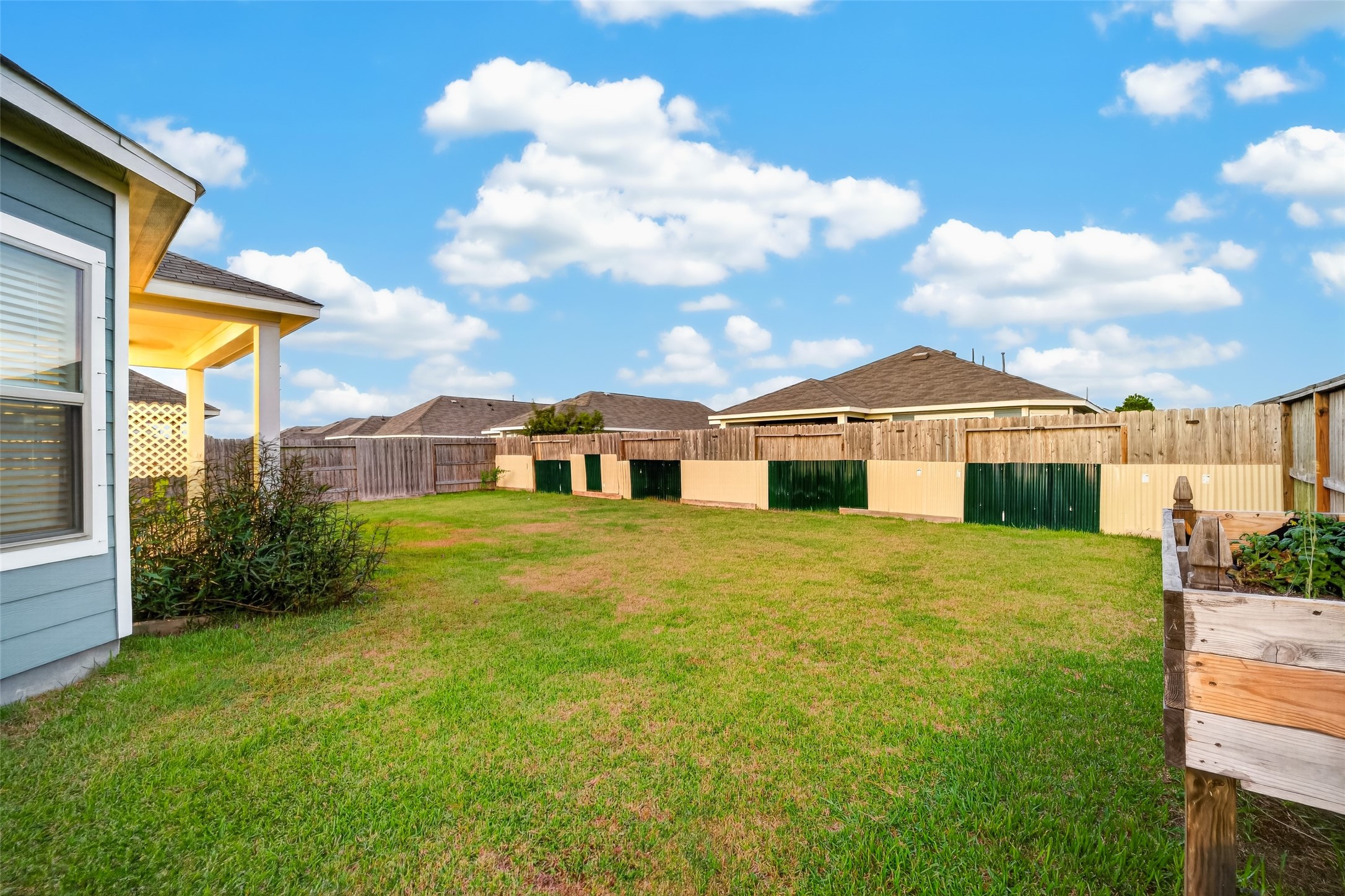 26300 Astral Way, La Marque, TX 77568