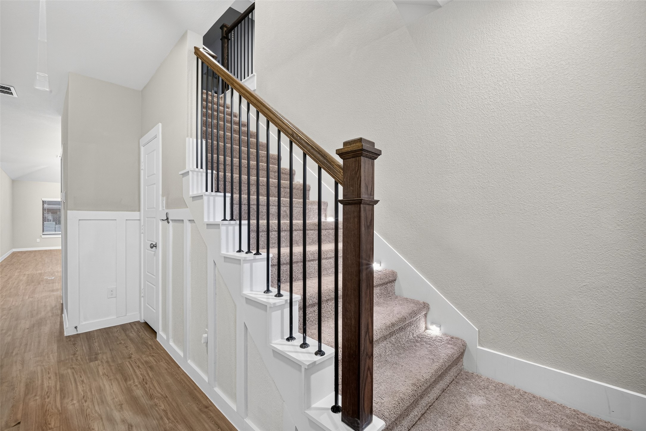 26300 Astral Way, La Marque, TX 77568