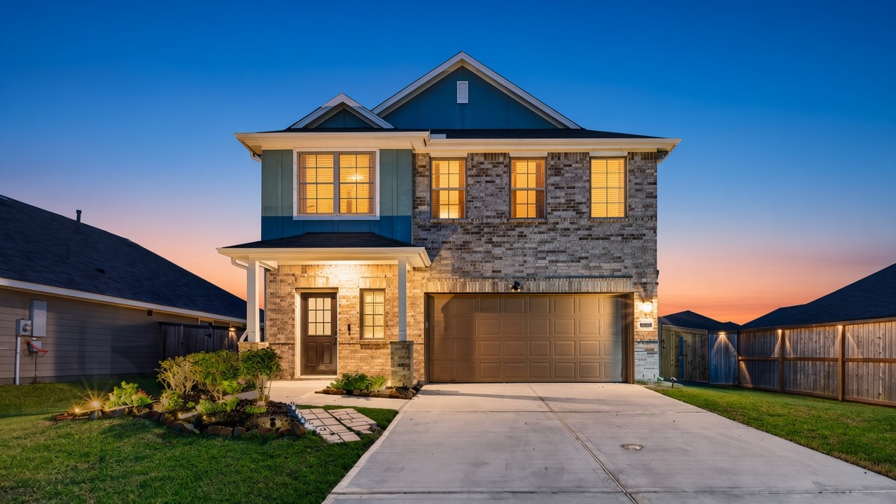 26300 Astral Way, La Marque, TX 77568