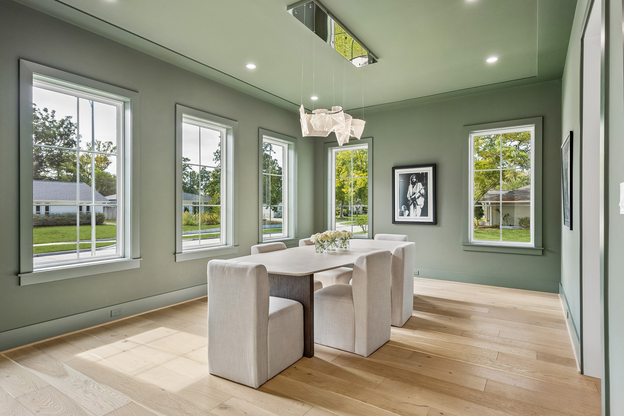 1030 Chamboard Lane, Houston, TX 77018