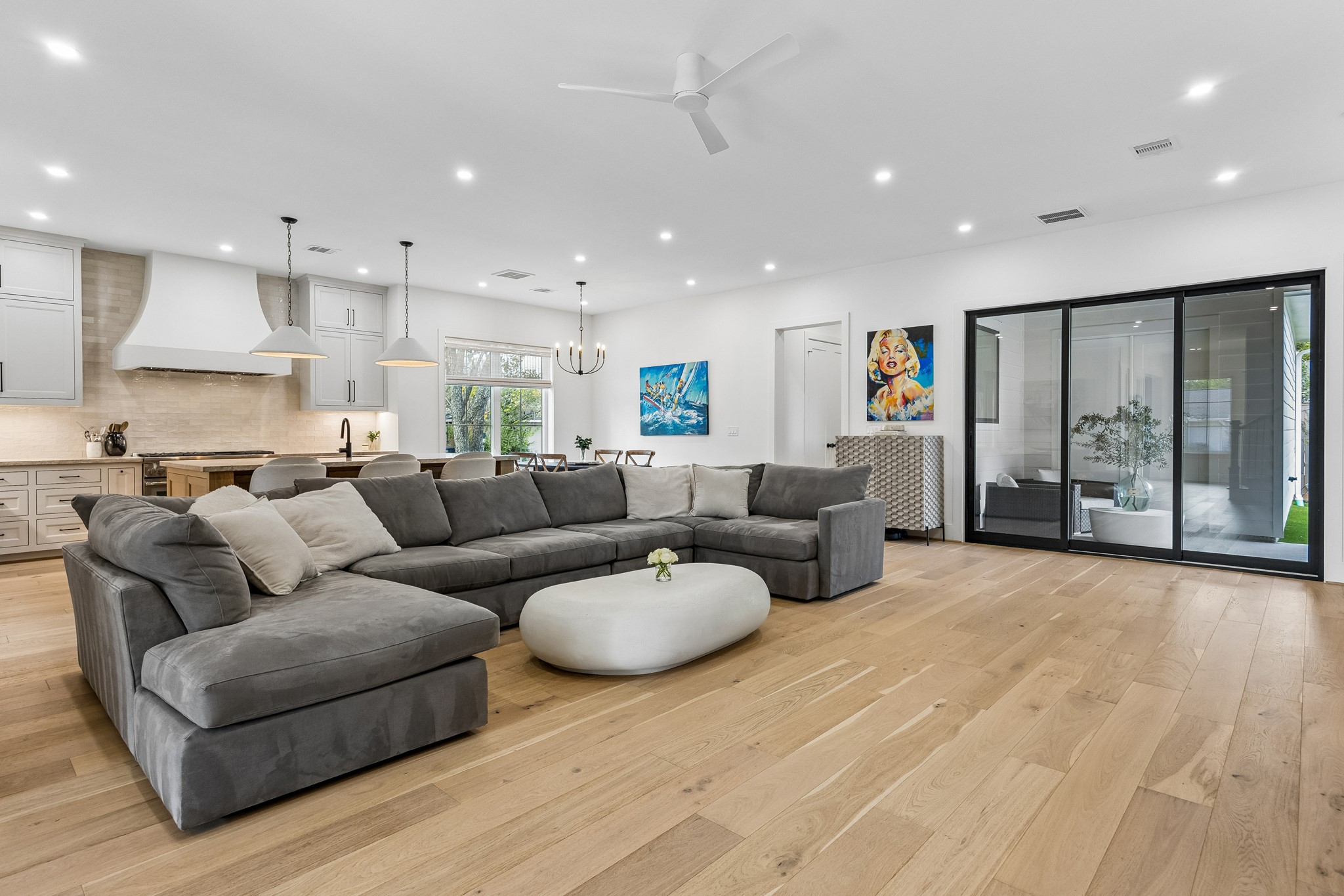 1030 Chamboard Lane, Houston, TX 77018