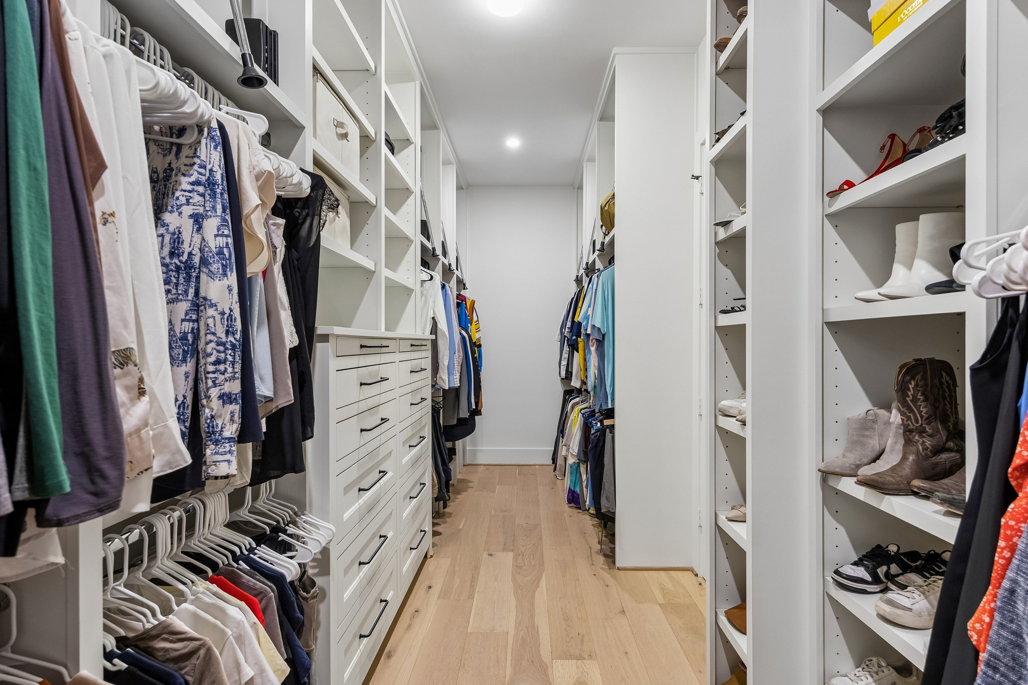 1030 Chamboard Lane, Houston, TX 77018