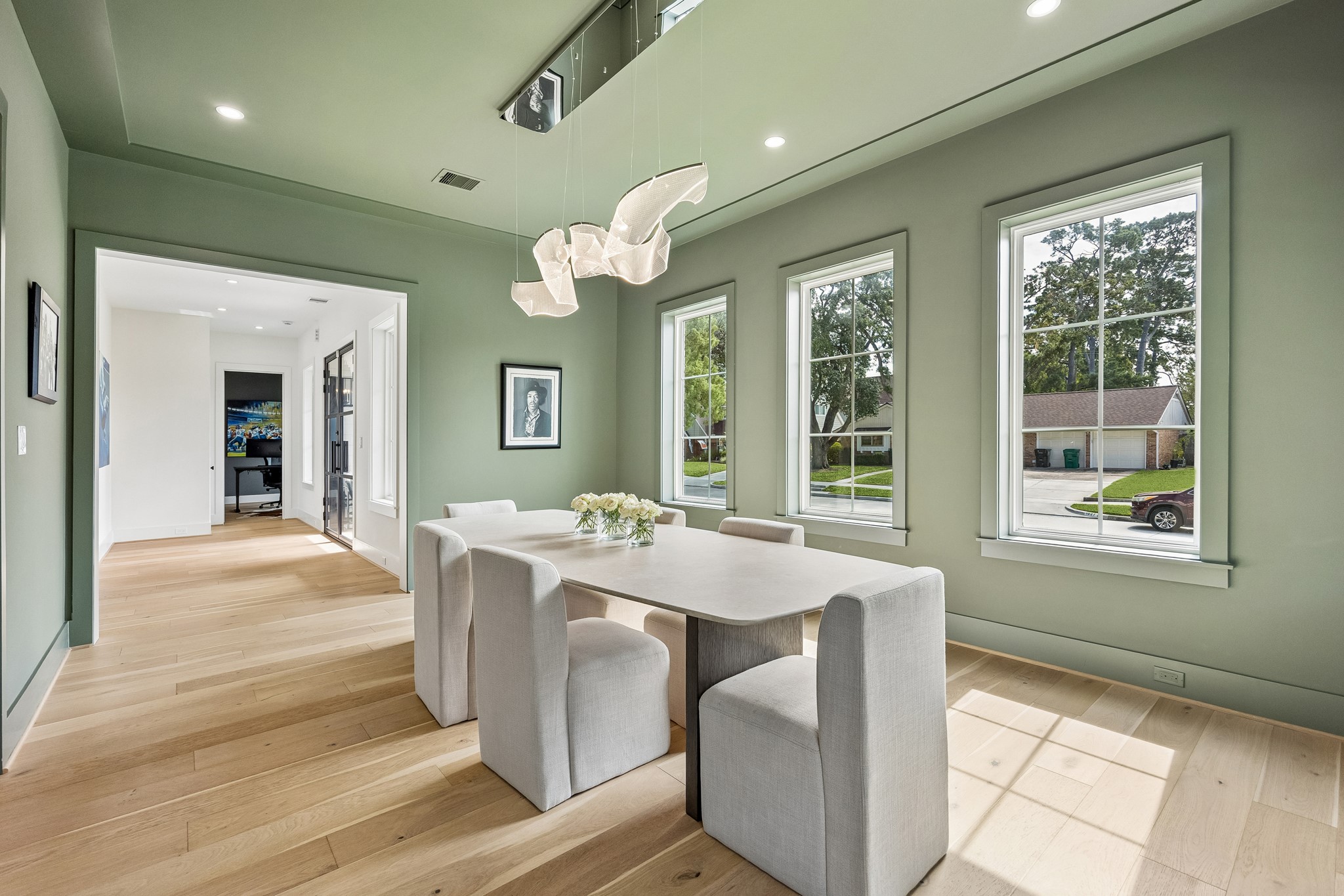 1030 Chamboard Lane, Houston, TX 77018