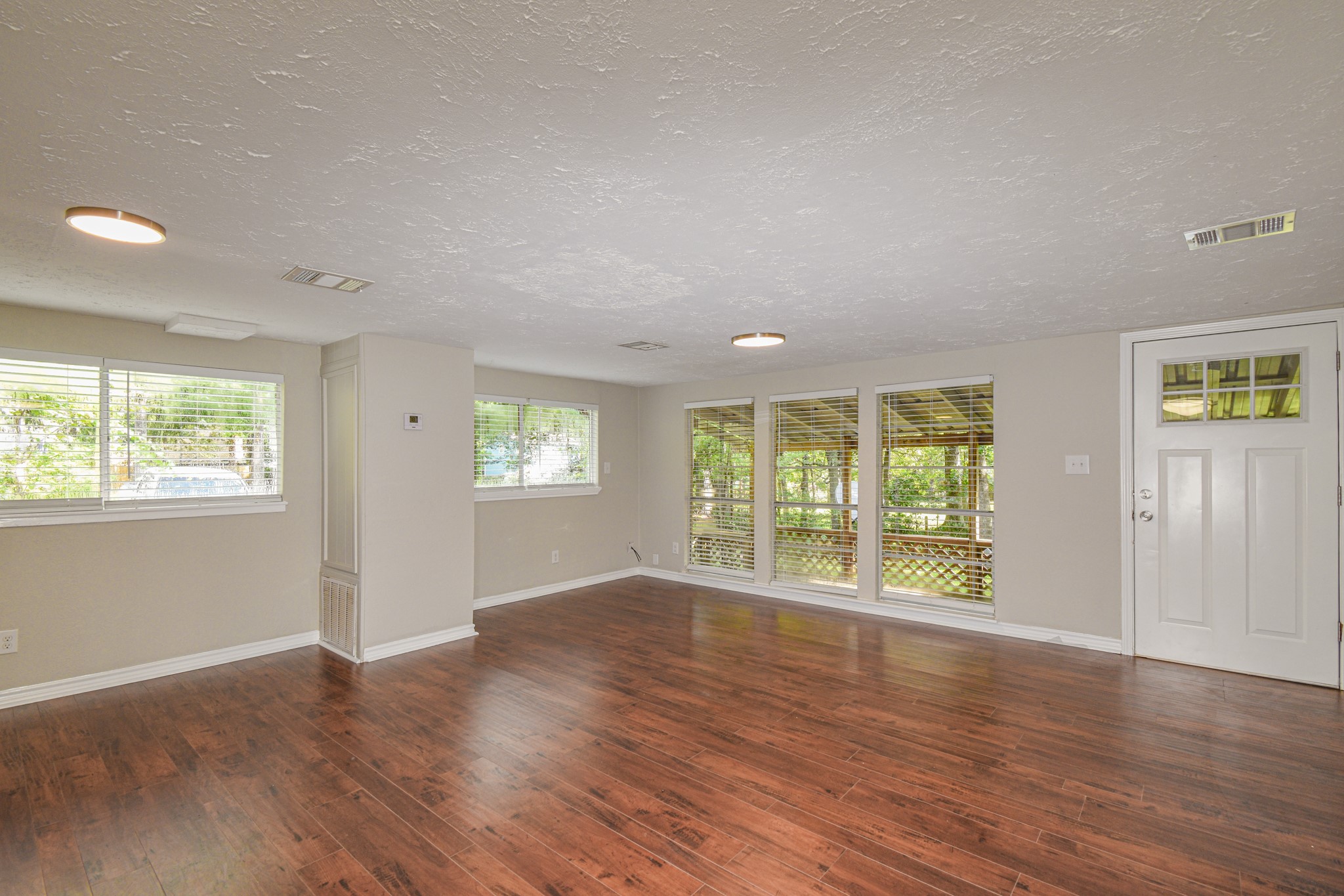 507 Sioux River Road, Conroe, TX 77316