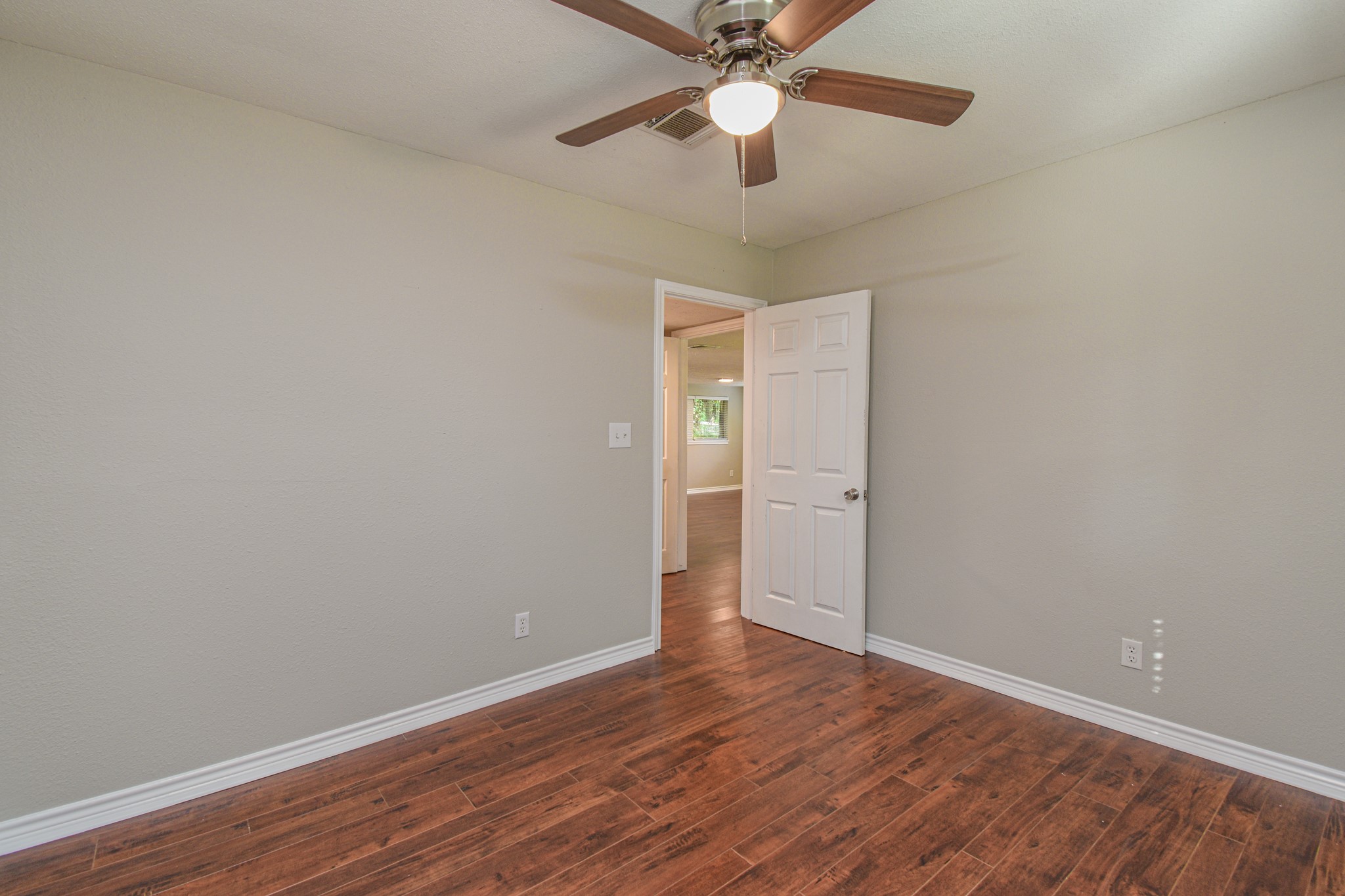 507 Sioux River Road, Conroe, TX 77316