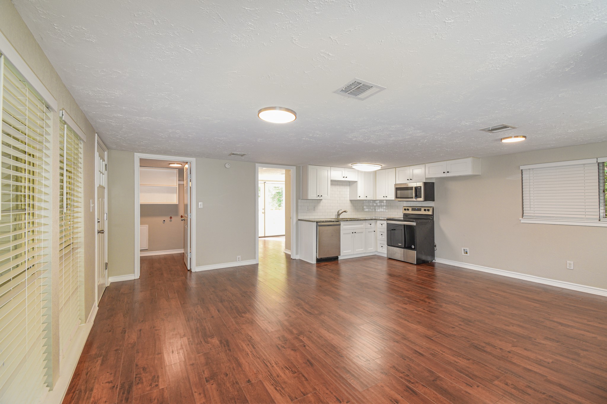 507 Sioux River Road, Conroe, TX 77316