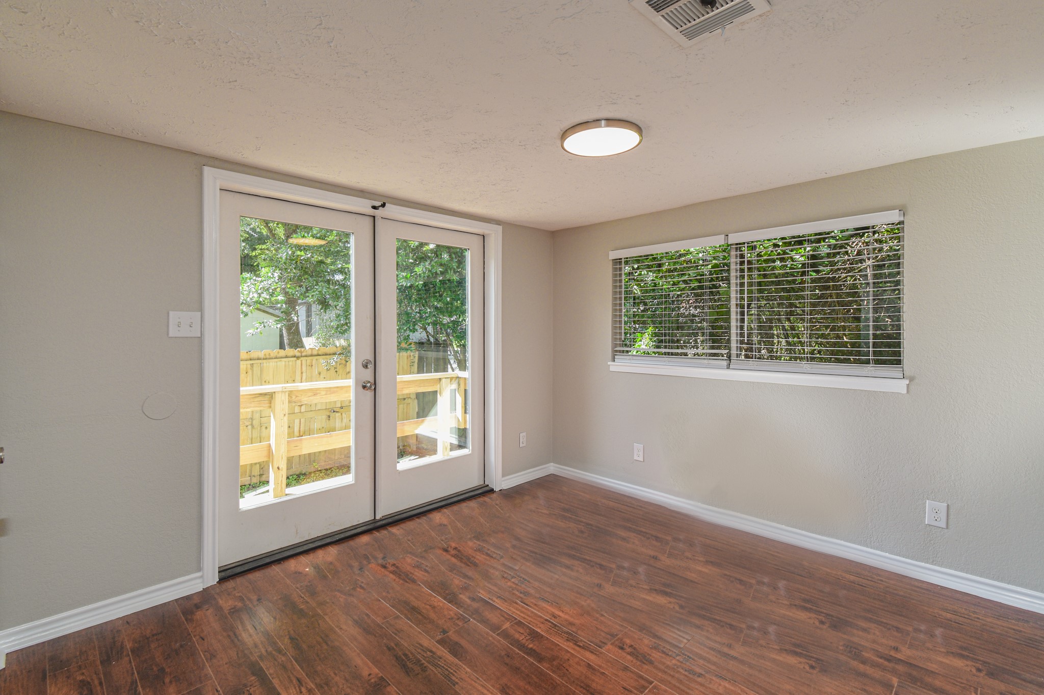 507 Sioux River Road, Conroe, TX 77316