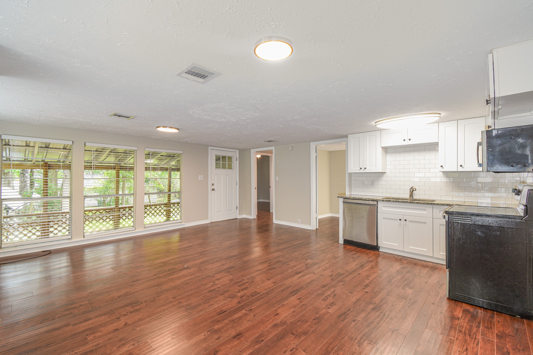 507 Sioux River Road, Conroe, TX 77316