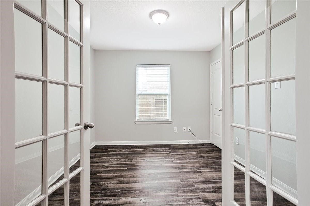 104 Indigo Brush Drive, La Marque, TX 77568