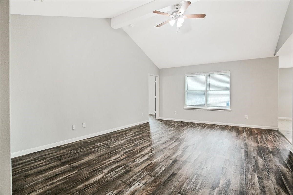 104 Indigo Brush Drive, La Marque, TX 77568