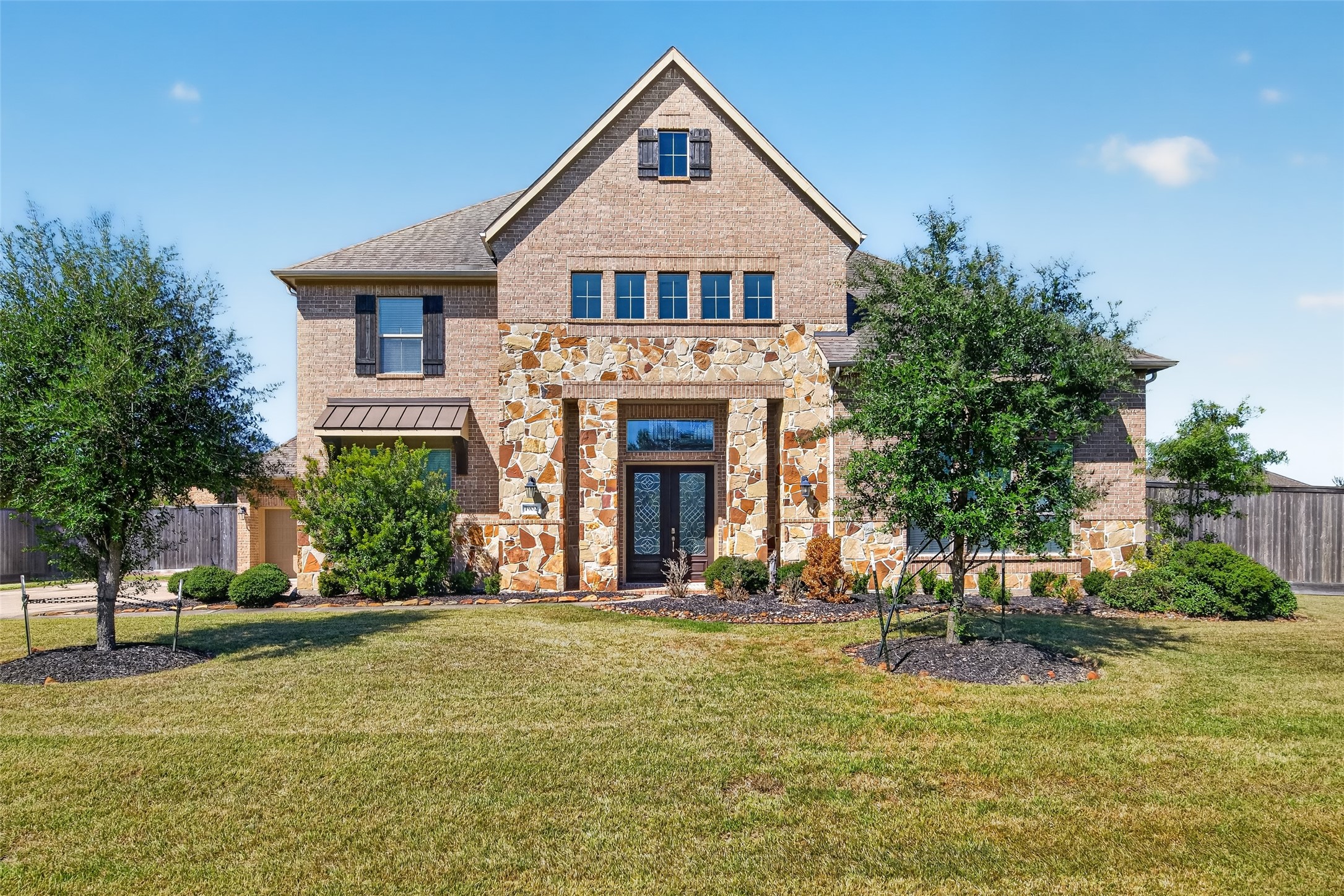 1902 Creekwood Lane, Friendswood, TX 77546