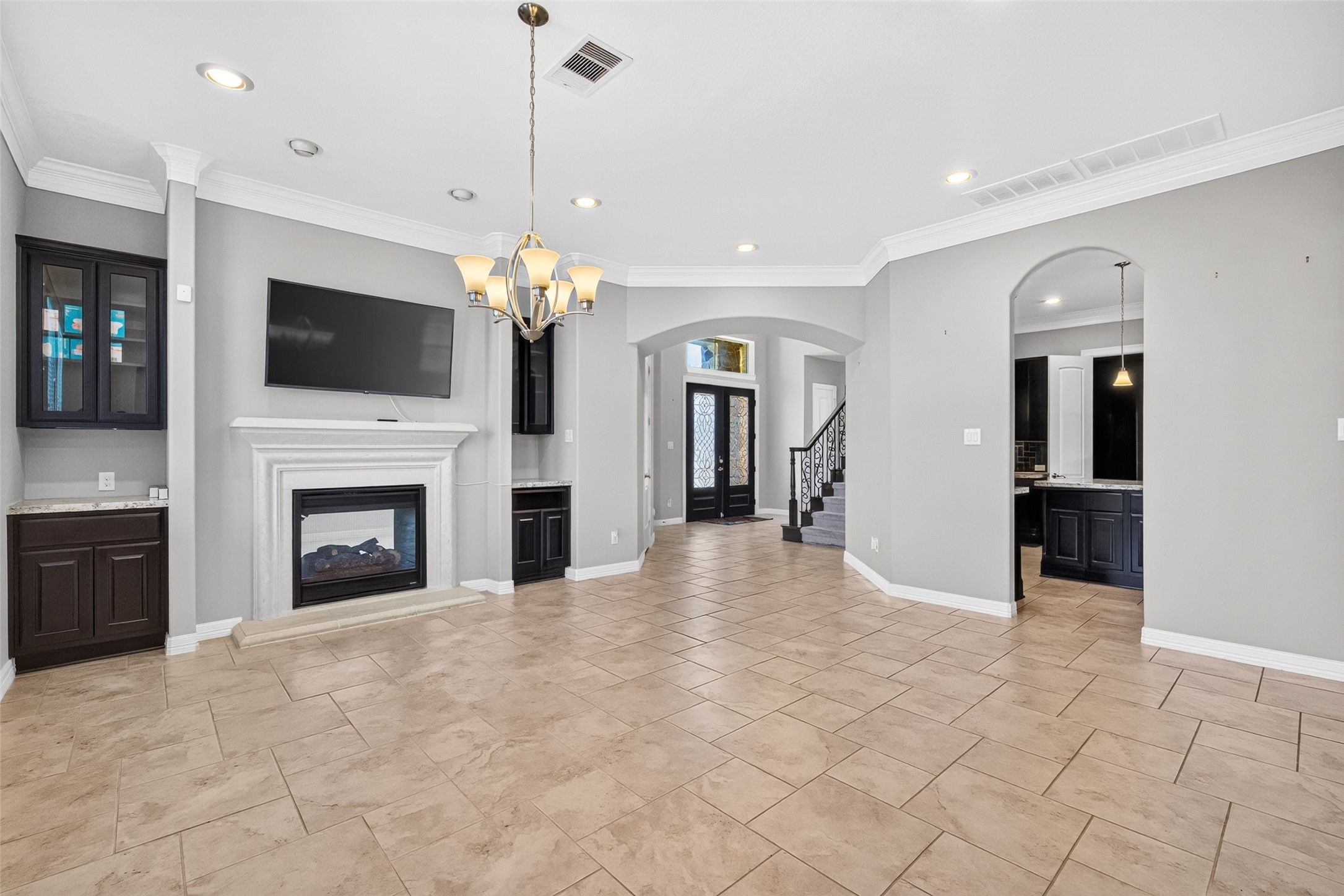 1902 Creekwood Lane, Friendswood, TX 77546