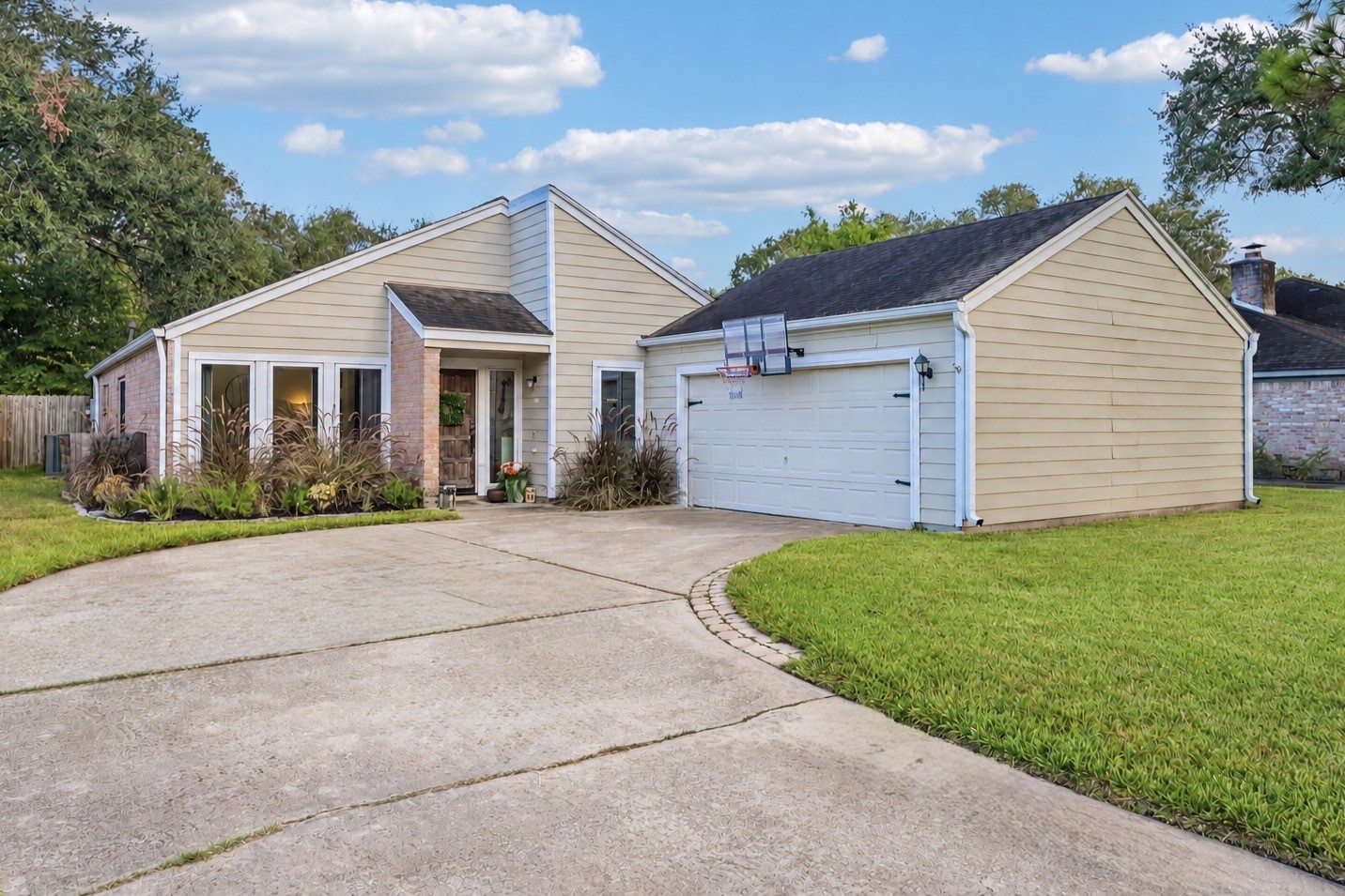 926 Hidden Canyon Road, Katy, TX 77450