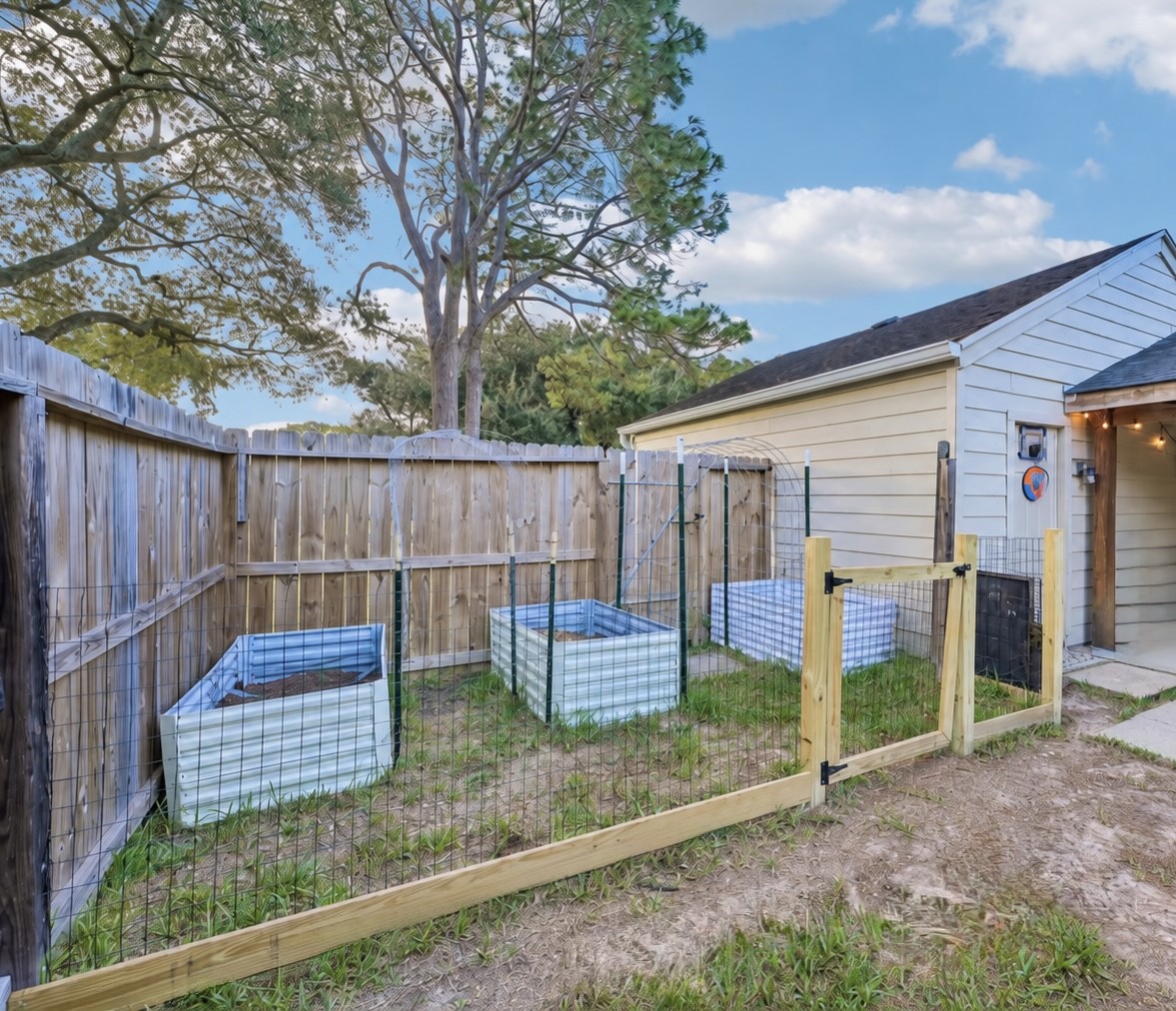 926 Hidden Canyon Road, Katy, TX 77450