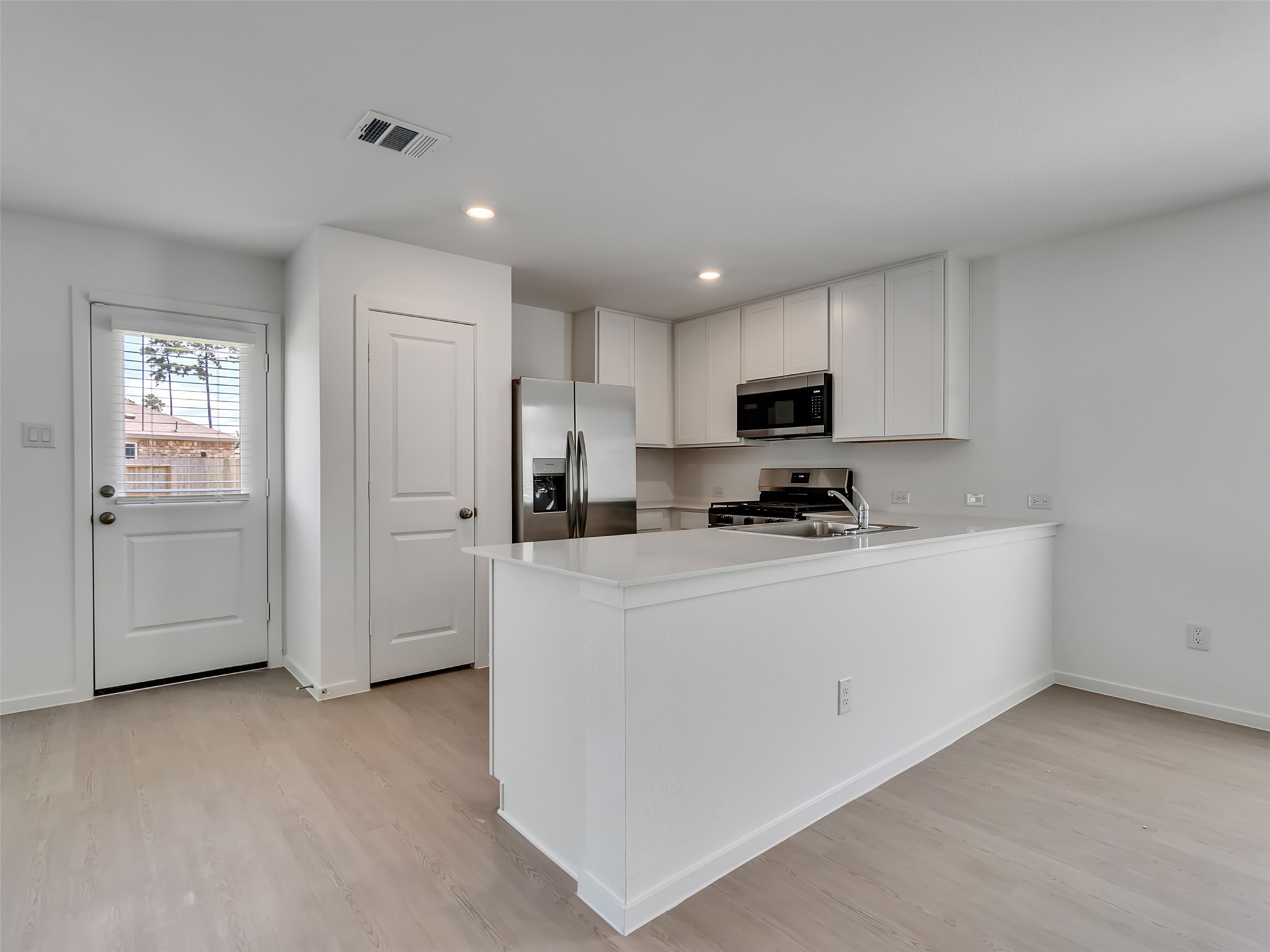 915 Capracotta Drive, Huffman, TX 77336