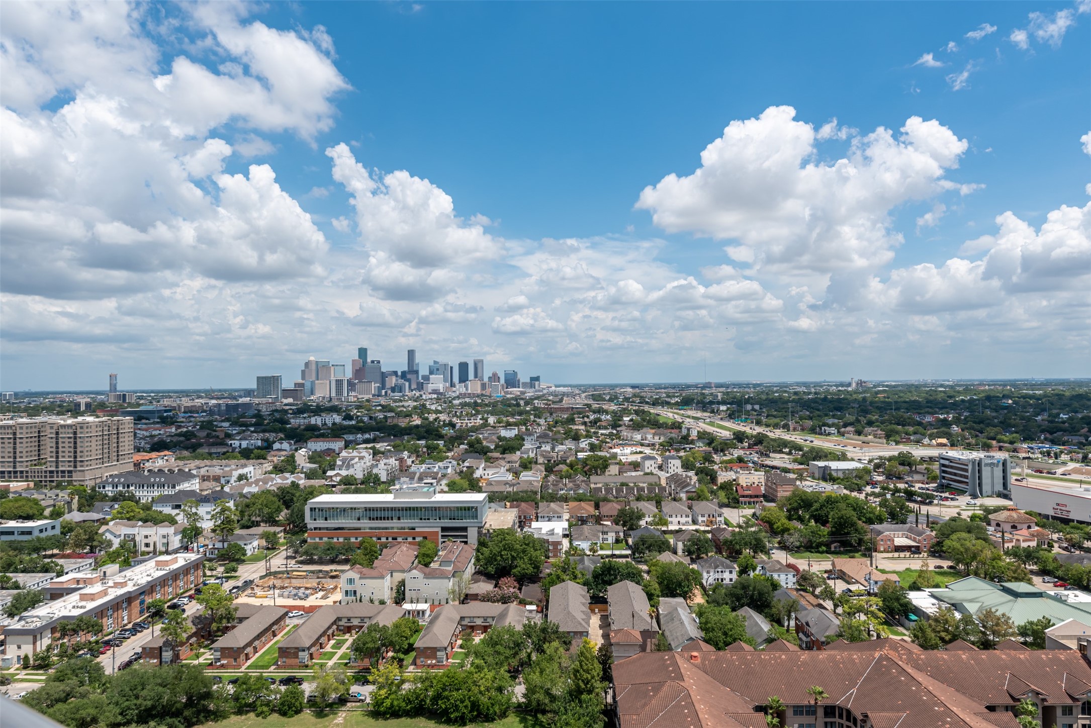 1701 Hermann Drive, #25A, Houston, TX 77004