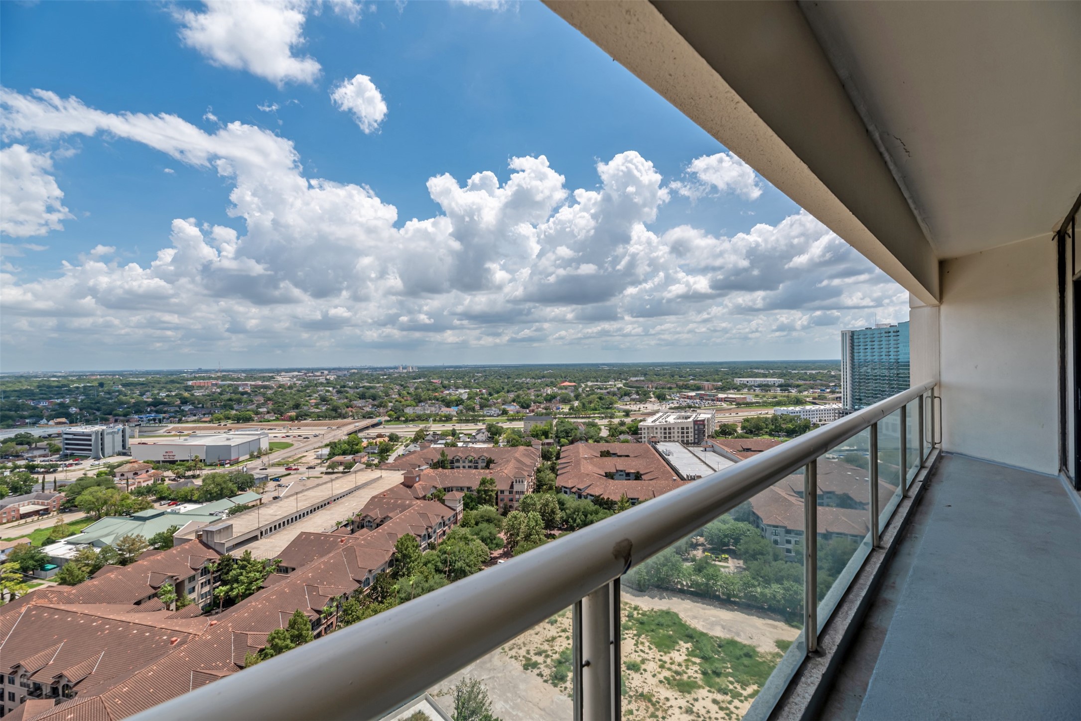 1701 Hermann Drive, #25A, Houston, TX 77004