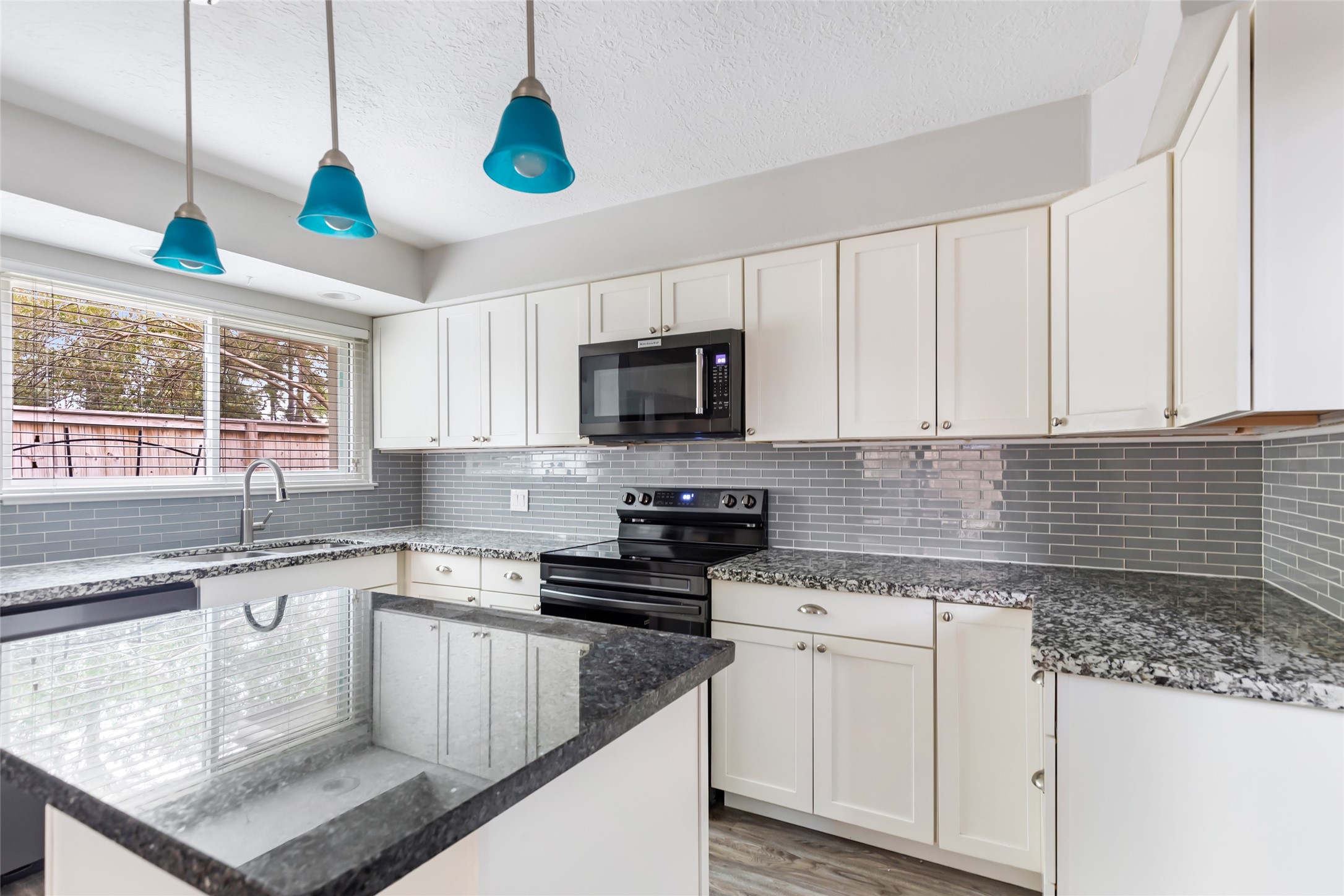 4210 Valley Glade Drive, Kingwood, TX 77345