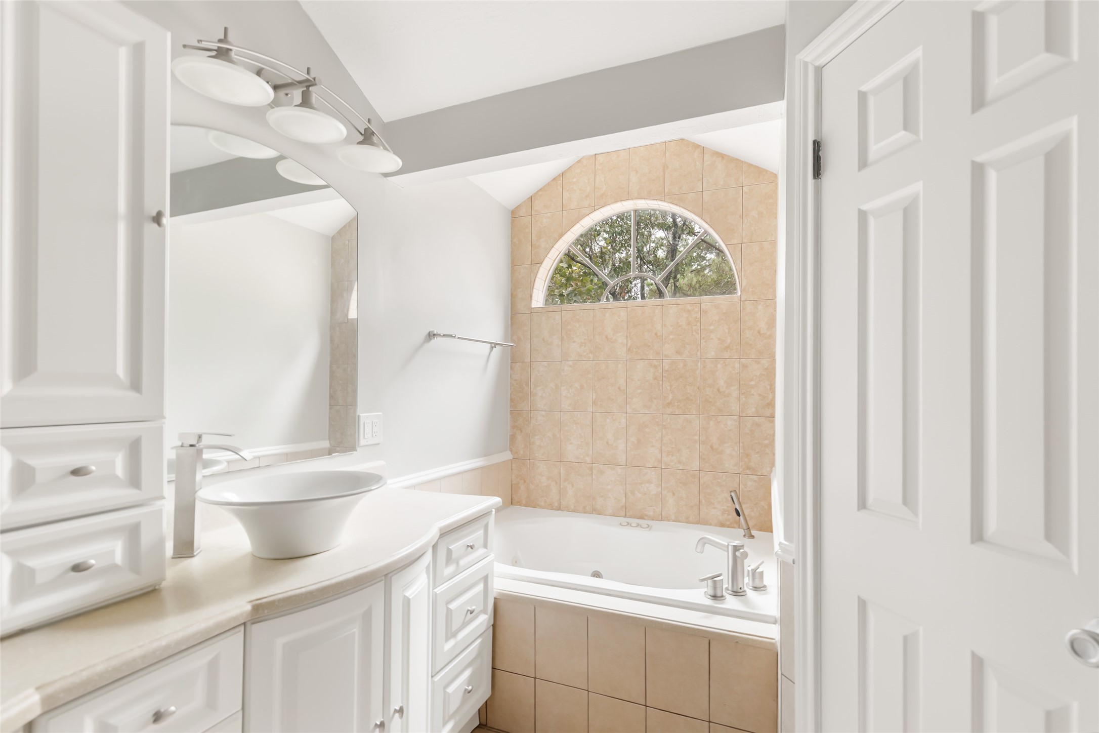 4210 Valley Glade Drive, Kingwood, TX 77345