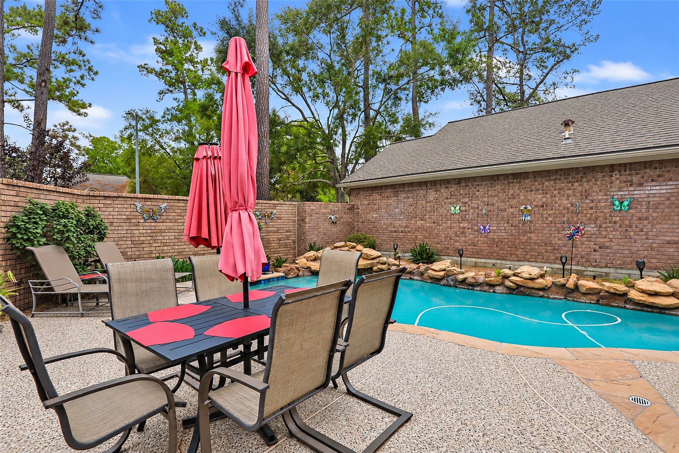 4210 Valley Glade Drive, Kingwood, TX 77345