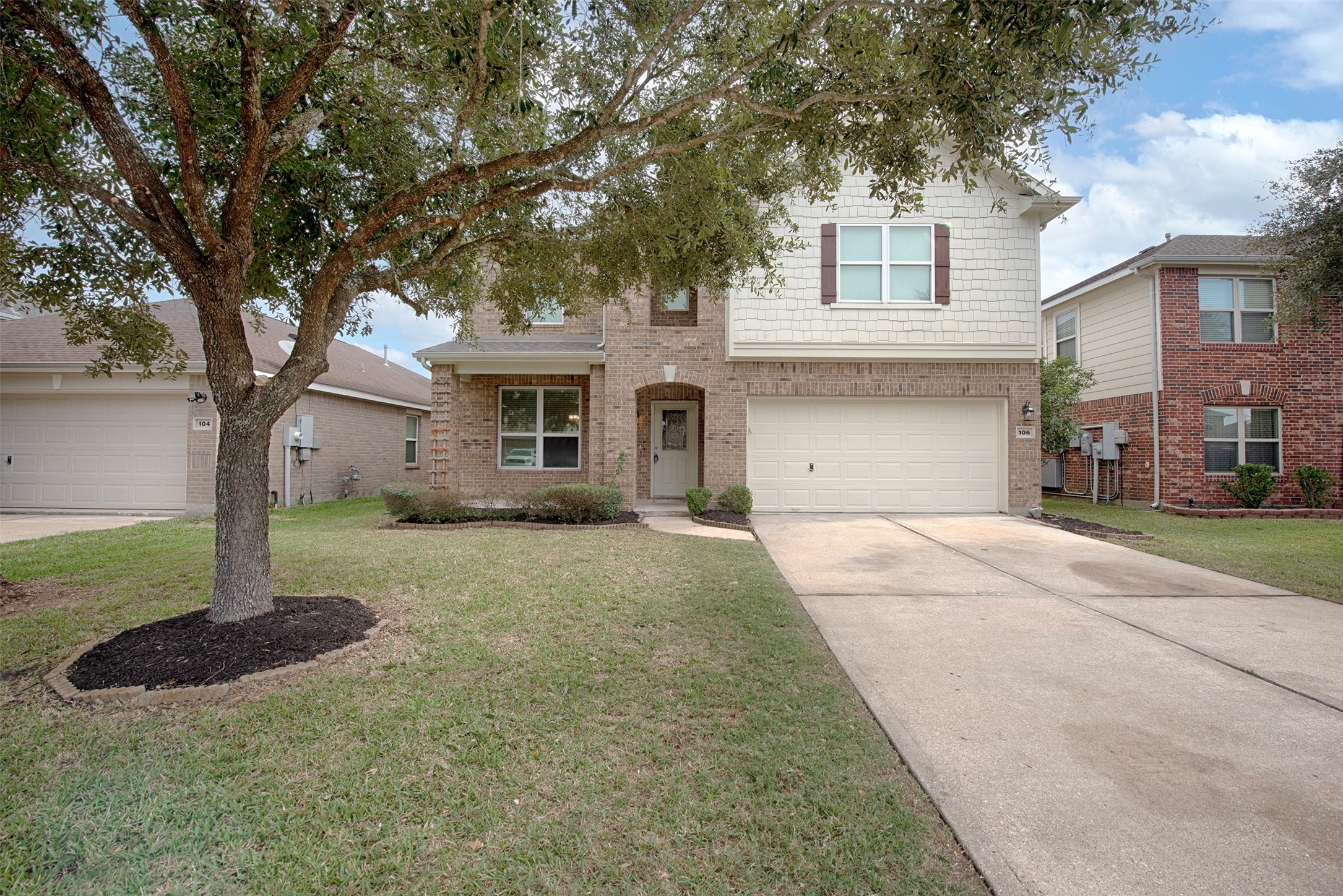 Beautiful home in a quiet neighborhood close to great shopping, schools and parks. Beautiful home in a quiet neighborhood close to great shopping, schools and parks.