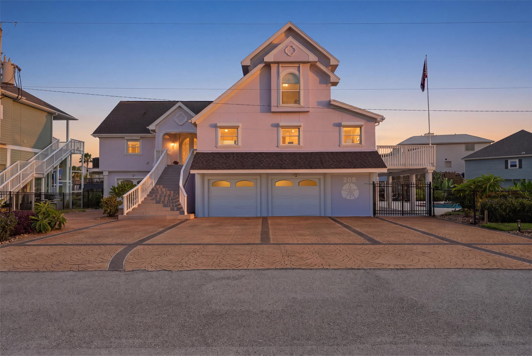 Welcome to 208 Coconut Street, offering waterfront living on an oversized double lot in Tiki Island. Welcome to 208 Coconut Street, offering waterfront living on an oversized double lot in Tiki Island.
