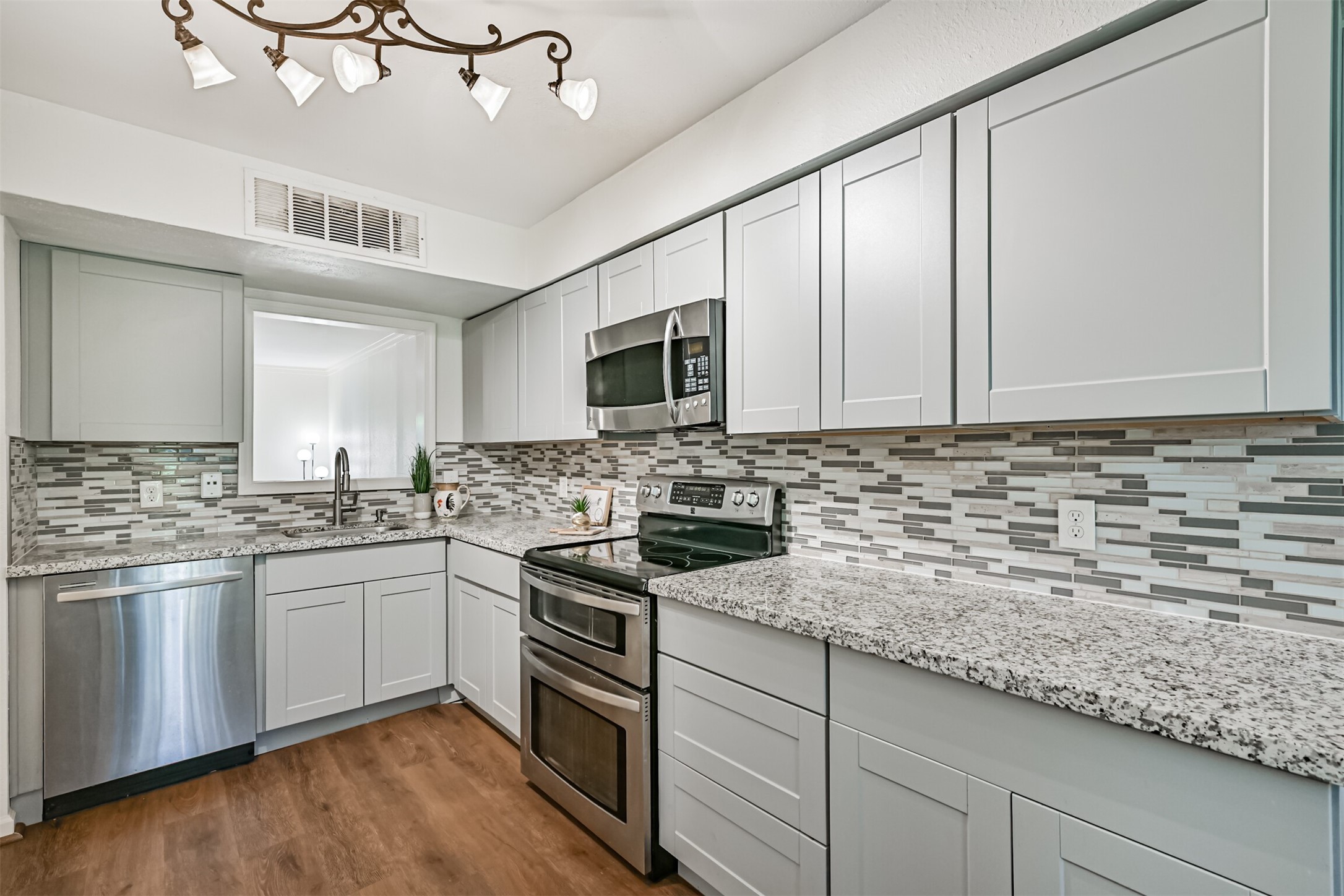 5215 Arboles Drive, #C, Houston, TX 77035