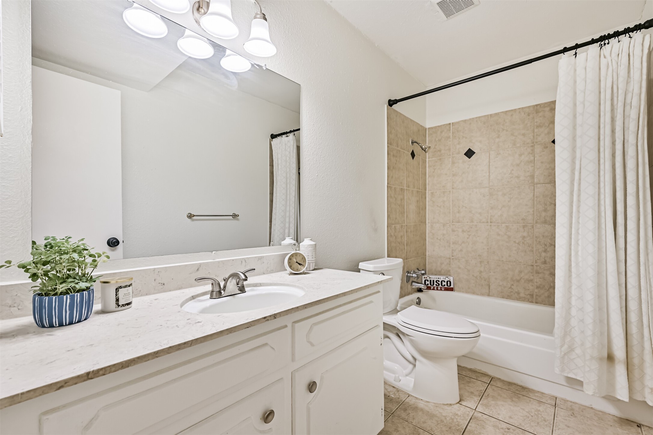 5215 Arboles Drive, #C, Houston, TX 77035