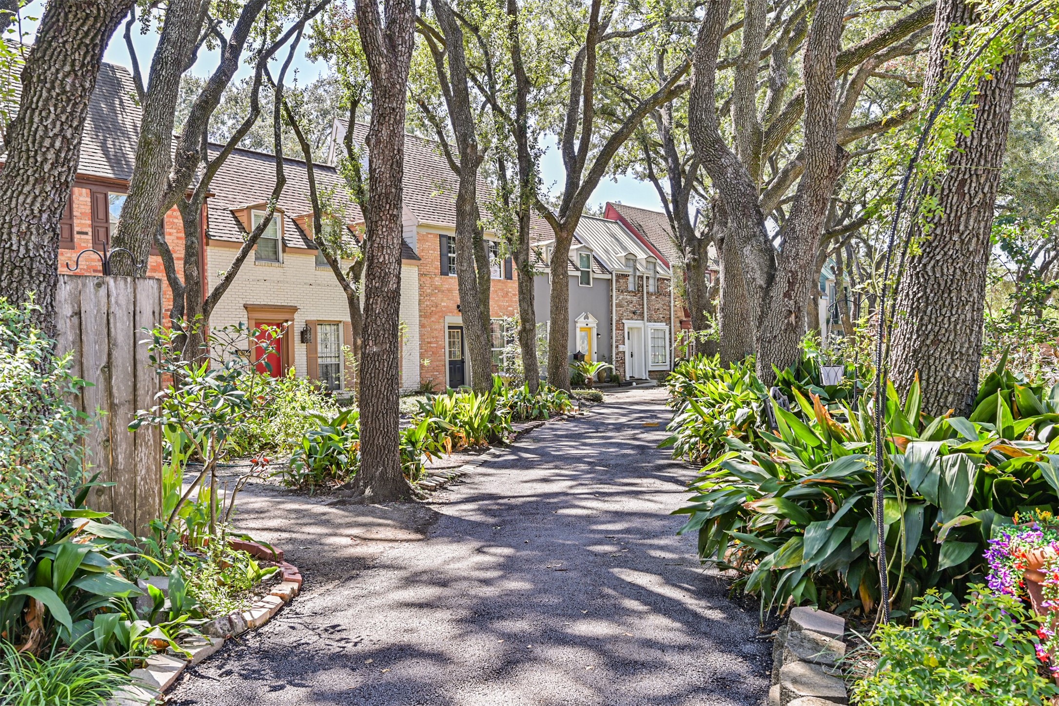 5215 Arboles Drive, #C, Houston, TX 77035