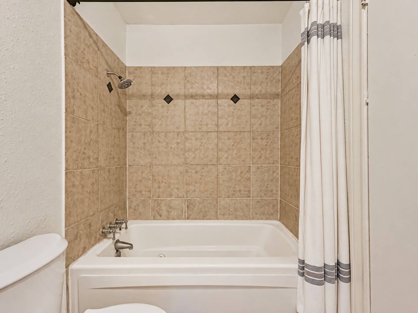 5215 Arboles Drive, #C, Houston, TX 77035