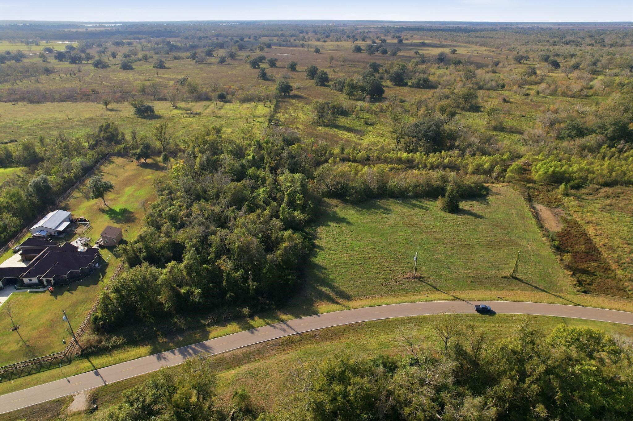 22818 Pittman Drive, Angleton, TX 77515