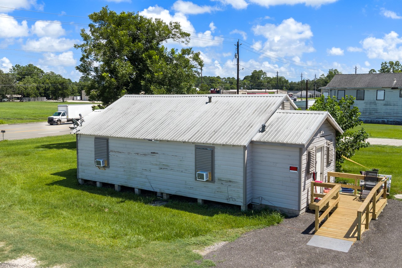 3706 FM 646 Road N, Santa Fe, TX 77510