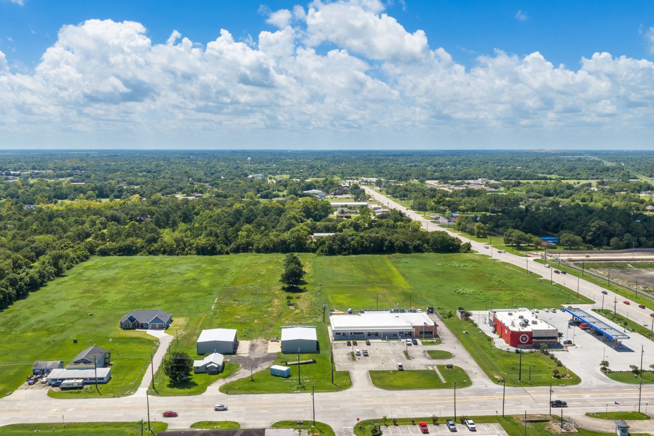 3706 FM 646 Road N, Santa Fe, TX 77510