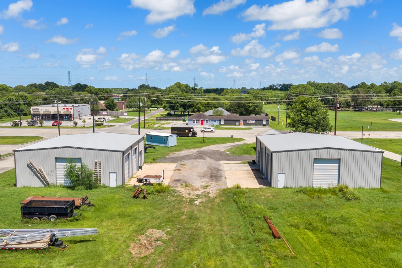 3706 FM 646 Road N, Santa Fe, TX 77510