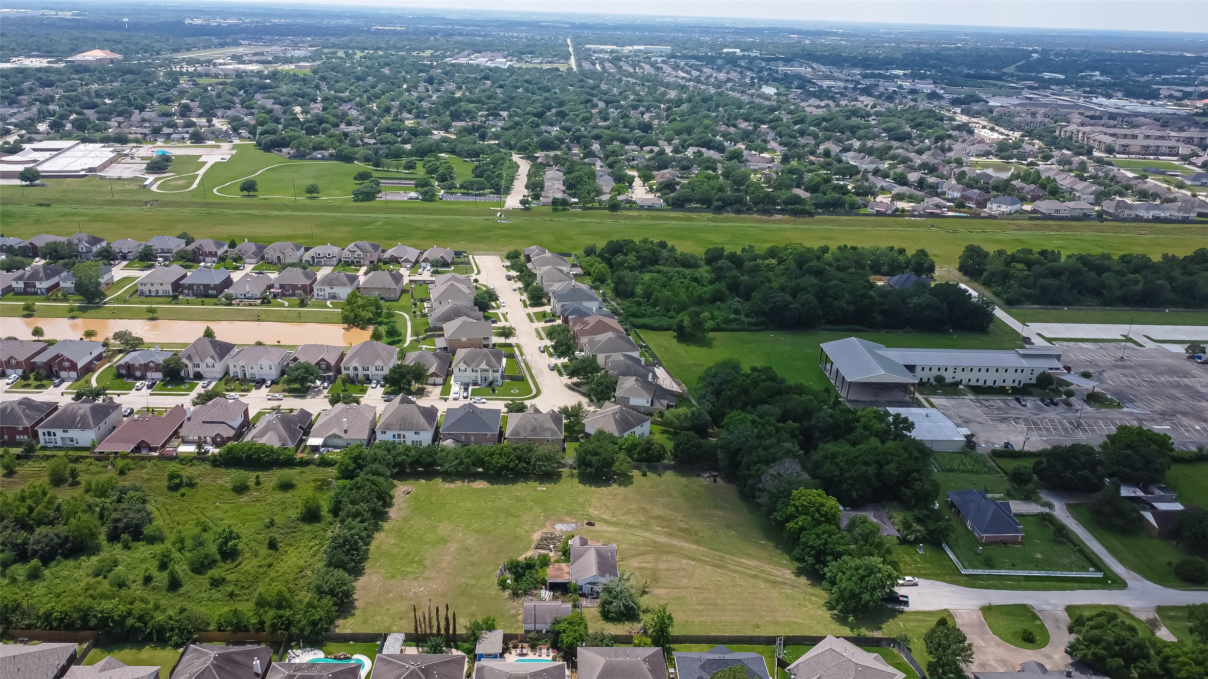11211 S Dargail Street, Sugar Land, TX 77478