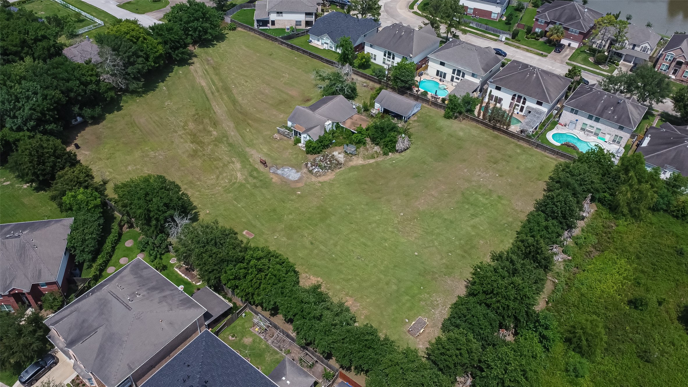 11211 S Dargail Street, Sugar Land, TX 77478