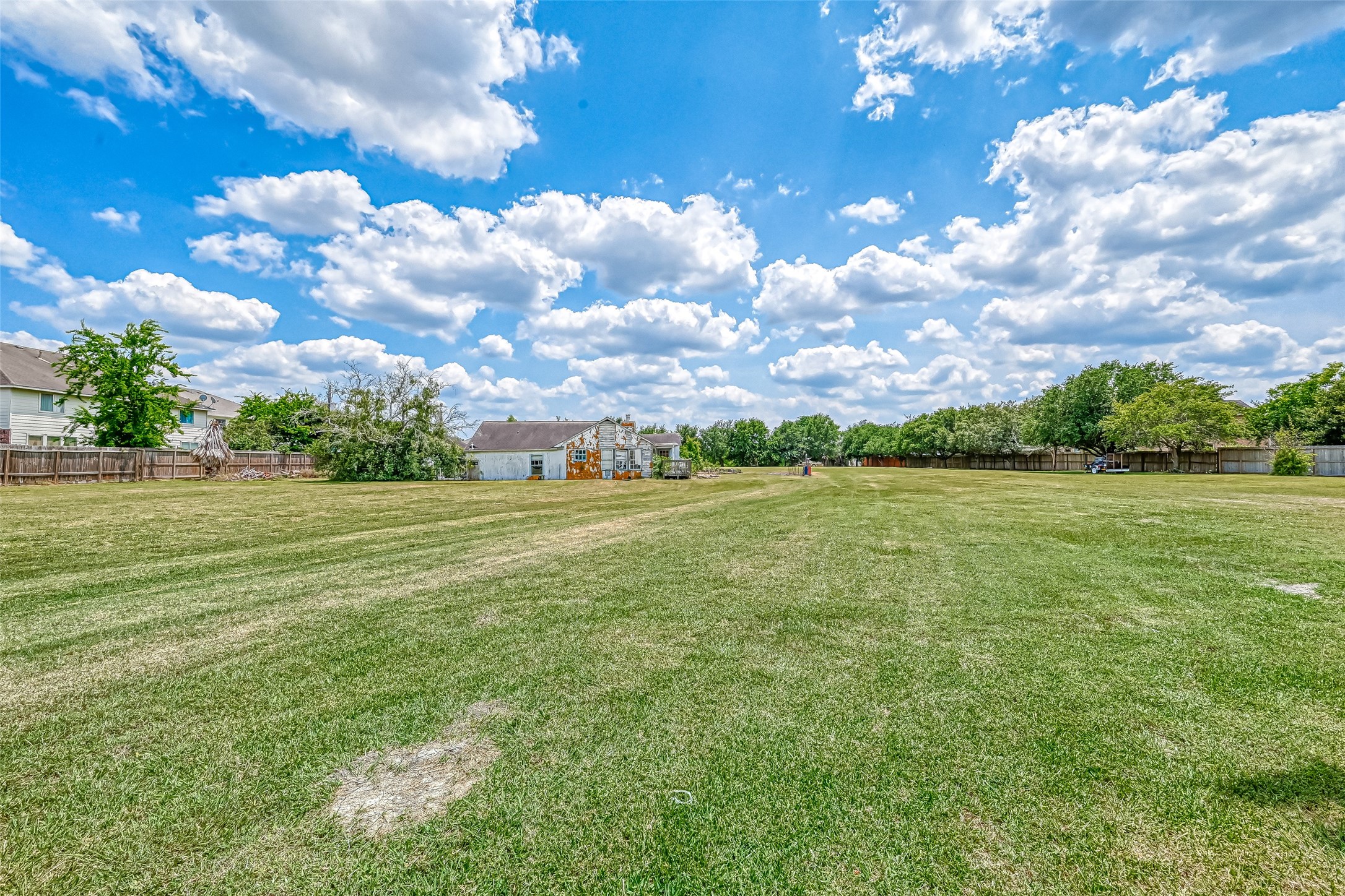 11211 S Dargail Street, Sugar Land, TX 77478