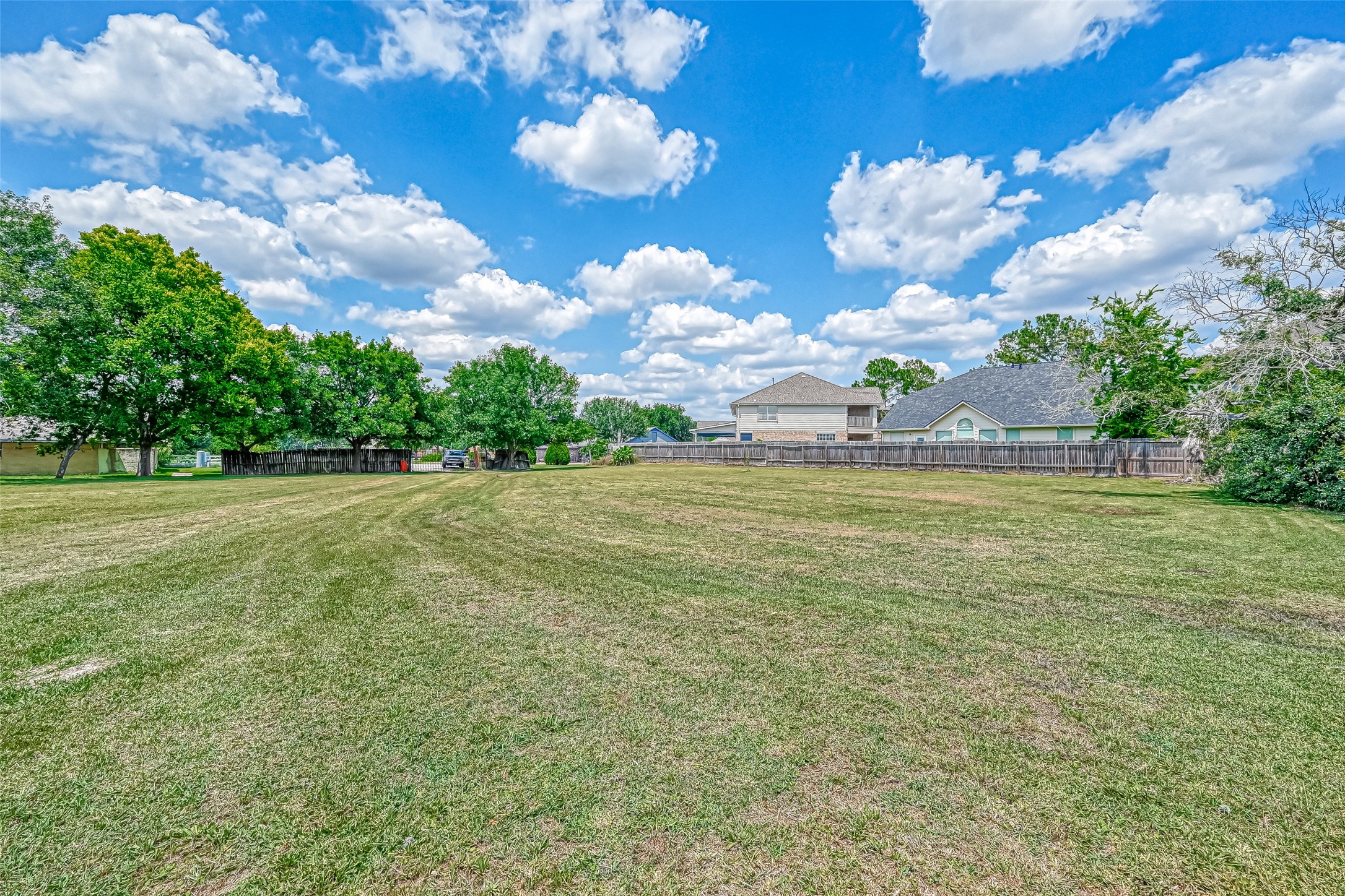 11211 S Dargail Street, Sugar Land, TX 77478