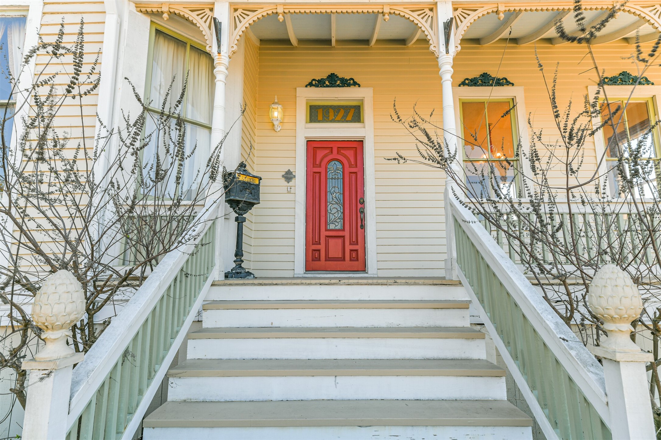 History offers several explanations for the meaning of a red door on a home of this age. One common implication is as a "welcome" sign for weary horse & buggy travelers to spend the night and another meaning was to signal that the home was owned outright.