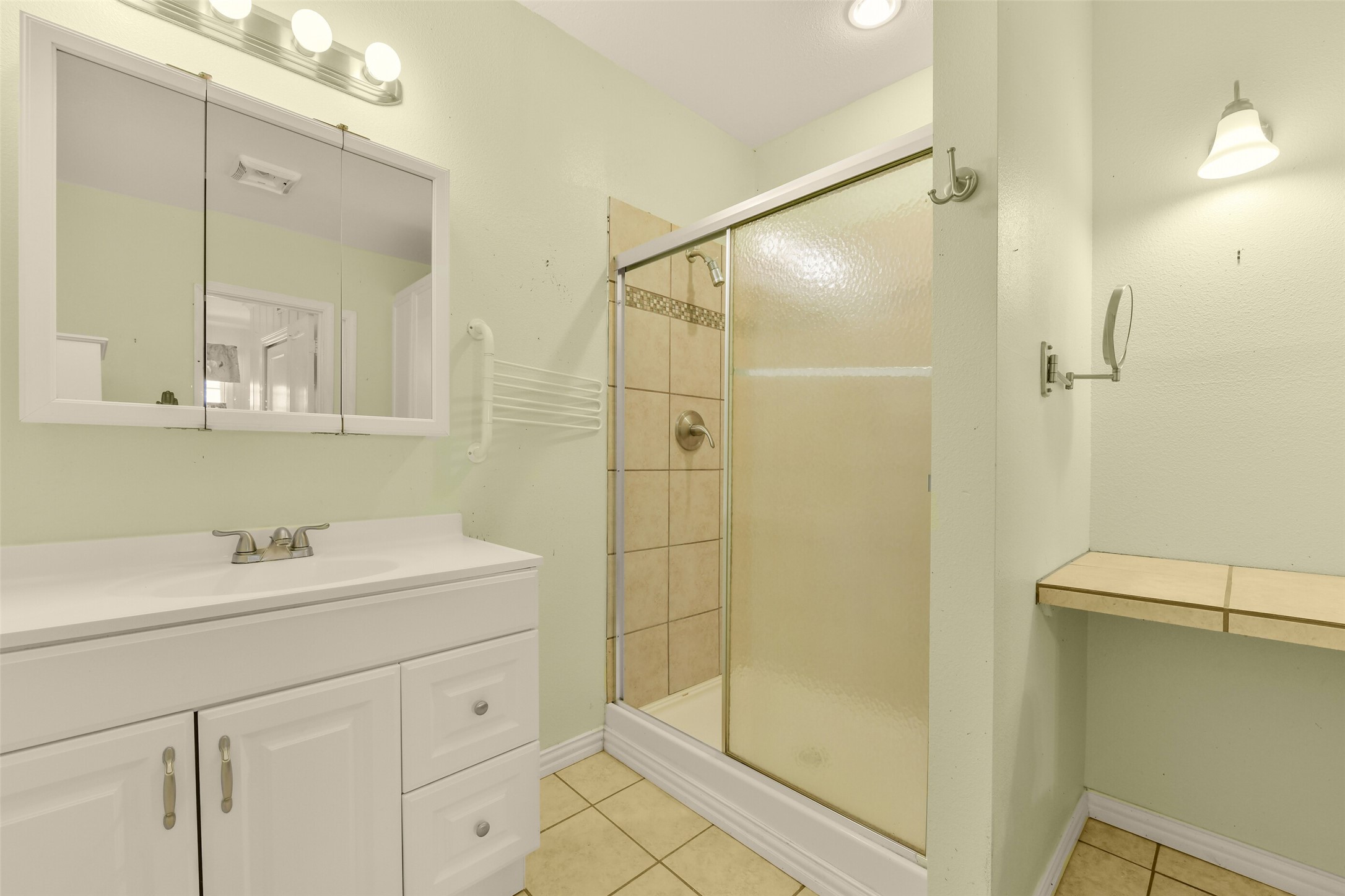 another view of primary bath
