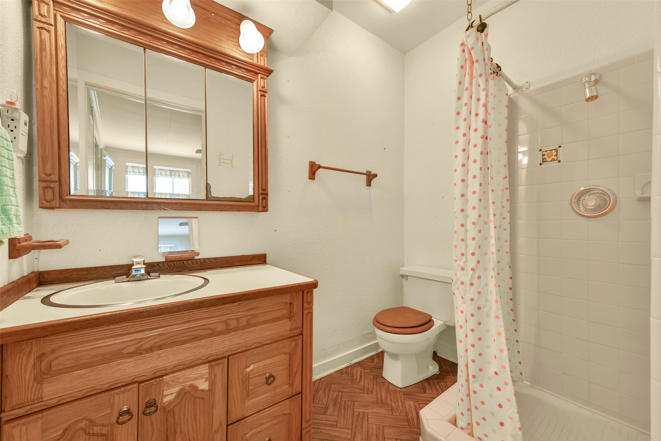 ensuite bath