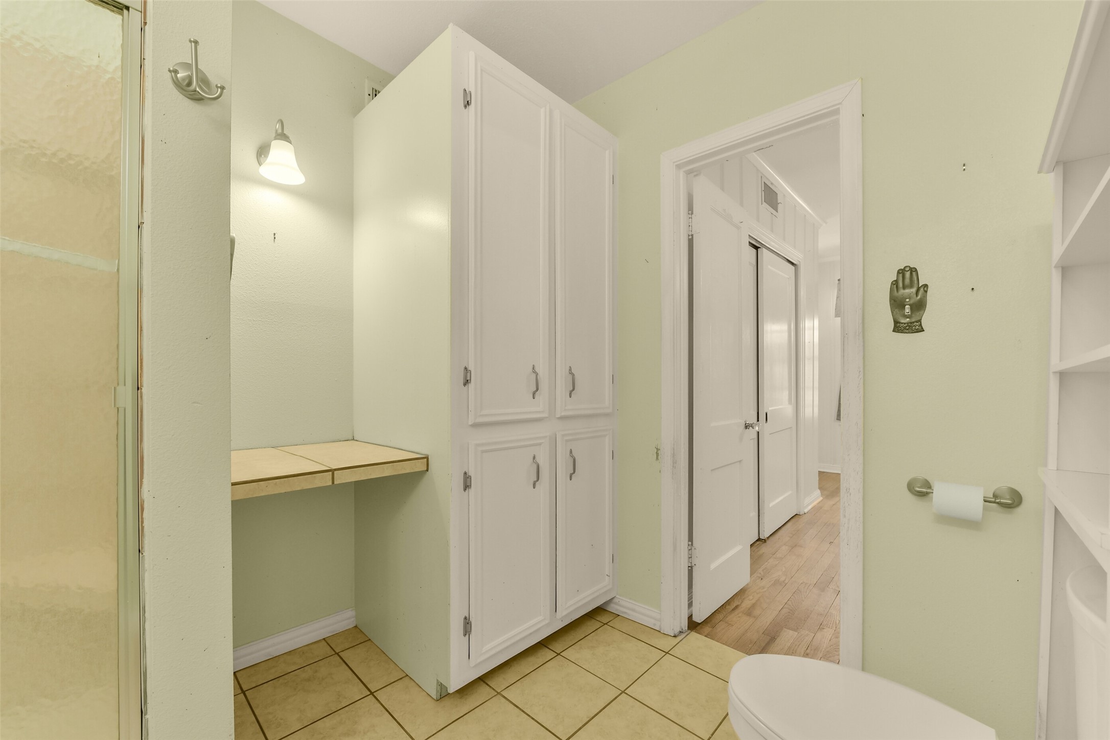 another view of primary bath