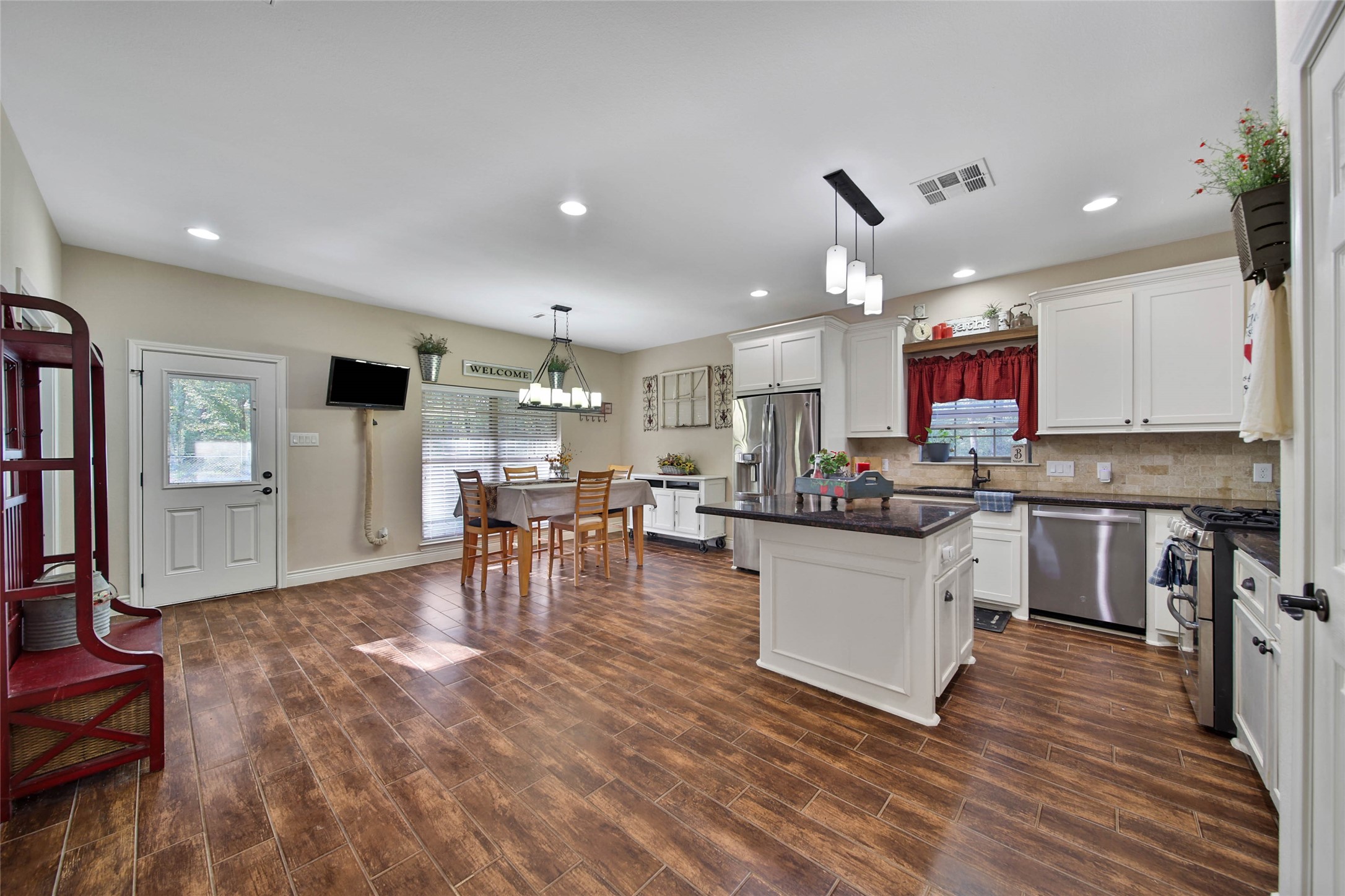 9107 Black Buck Lane, Conroe, TX 77303