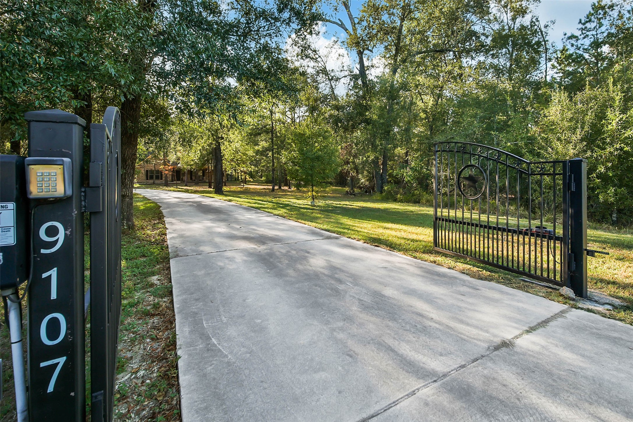9107 Black Buck Lane, Conroe, TX 77303