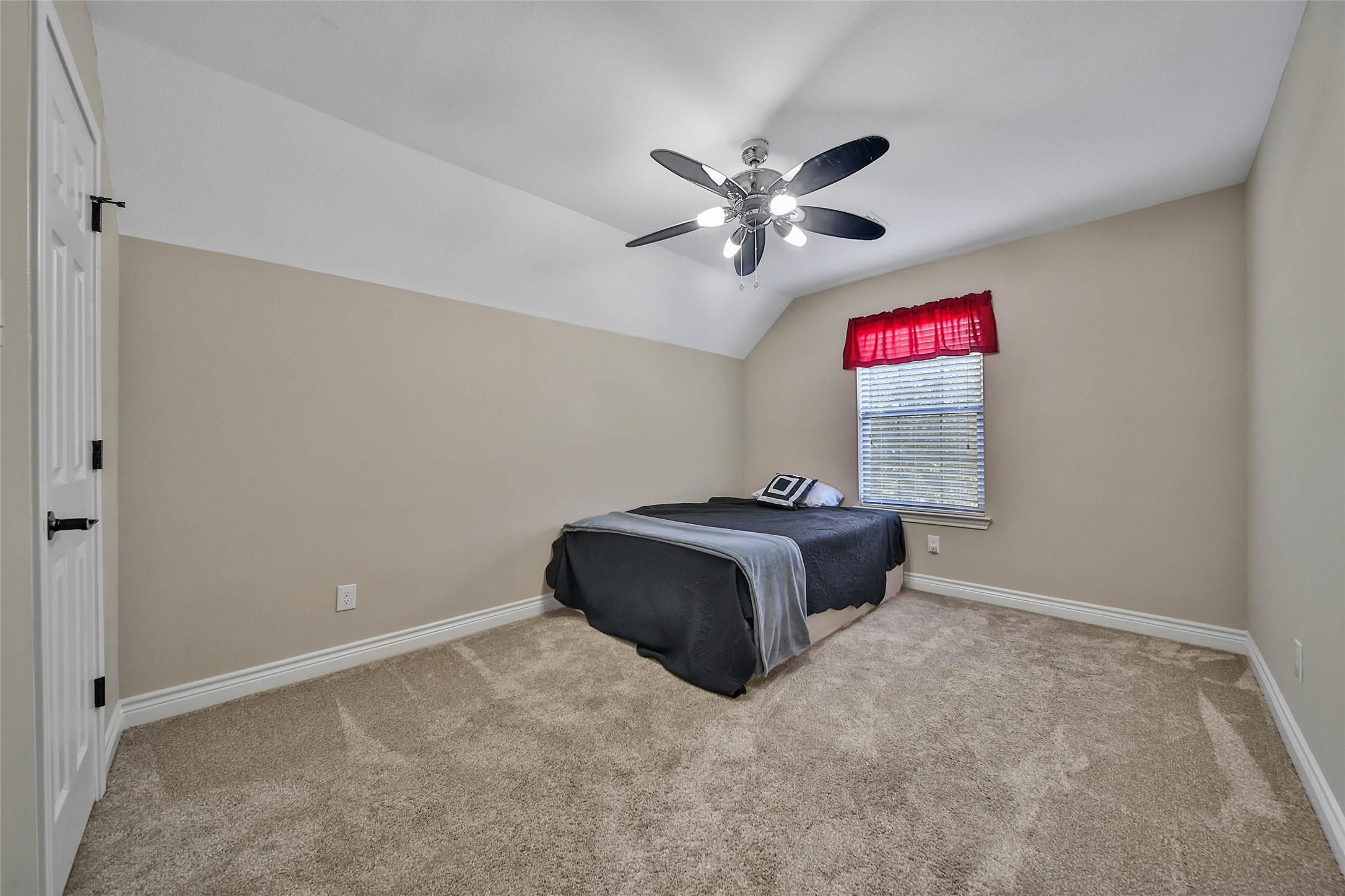 9107 Black Buck Lane, Conroe, TX 77303