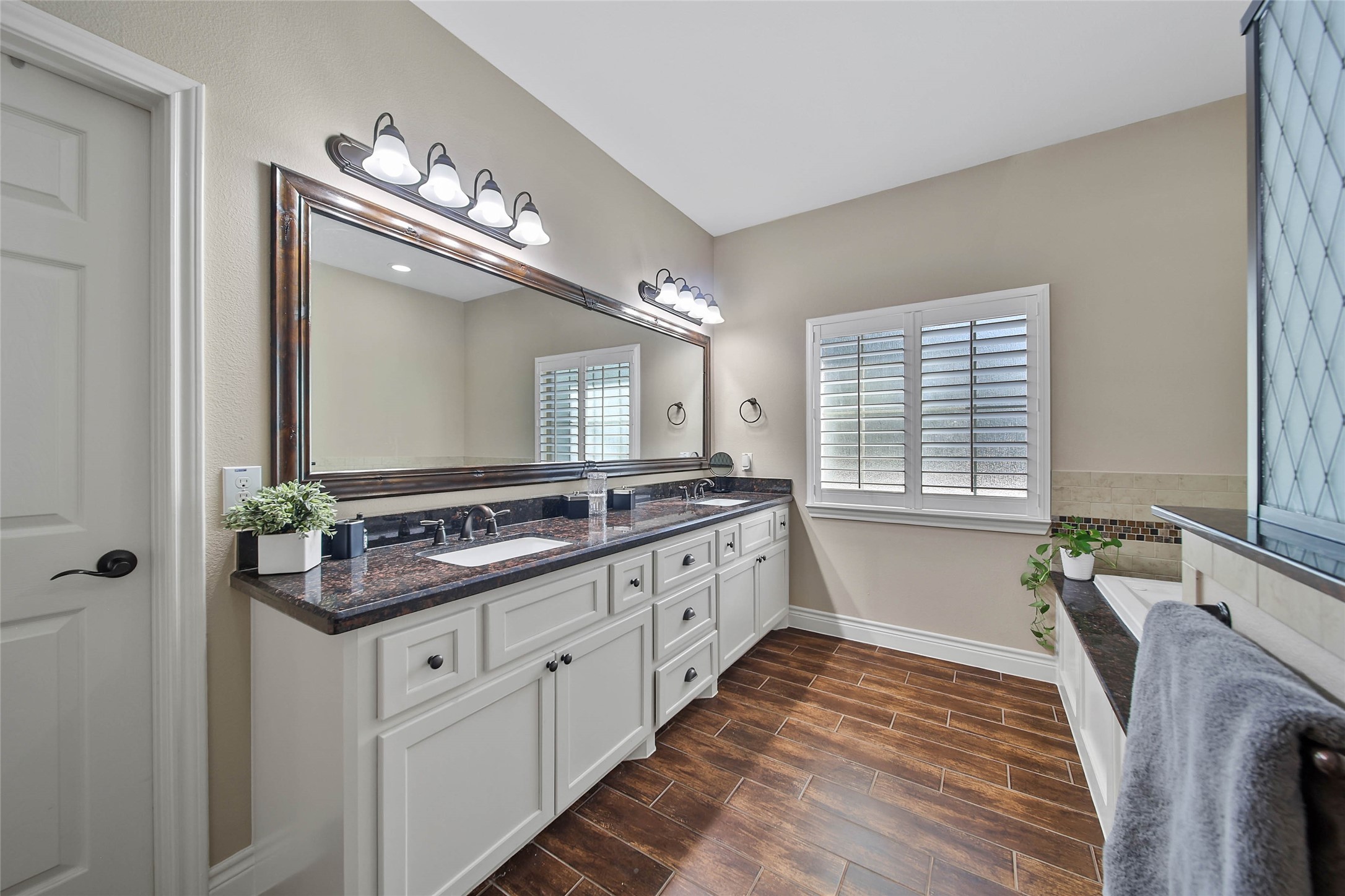 9107 Black Buck Lane, Conroe, TX 77303