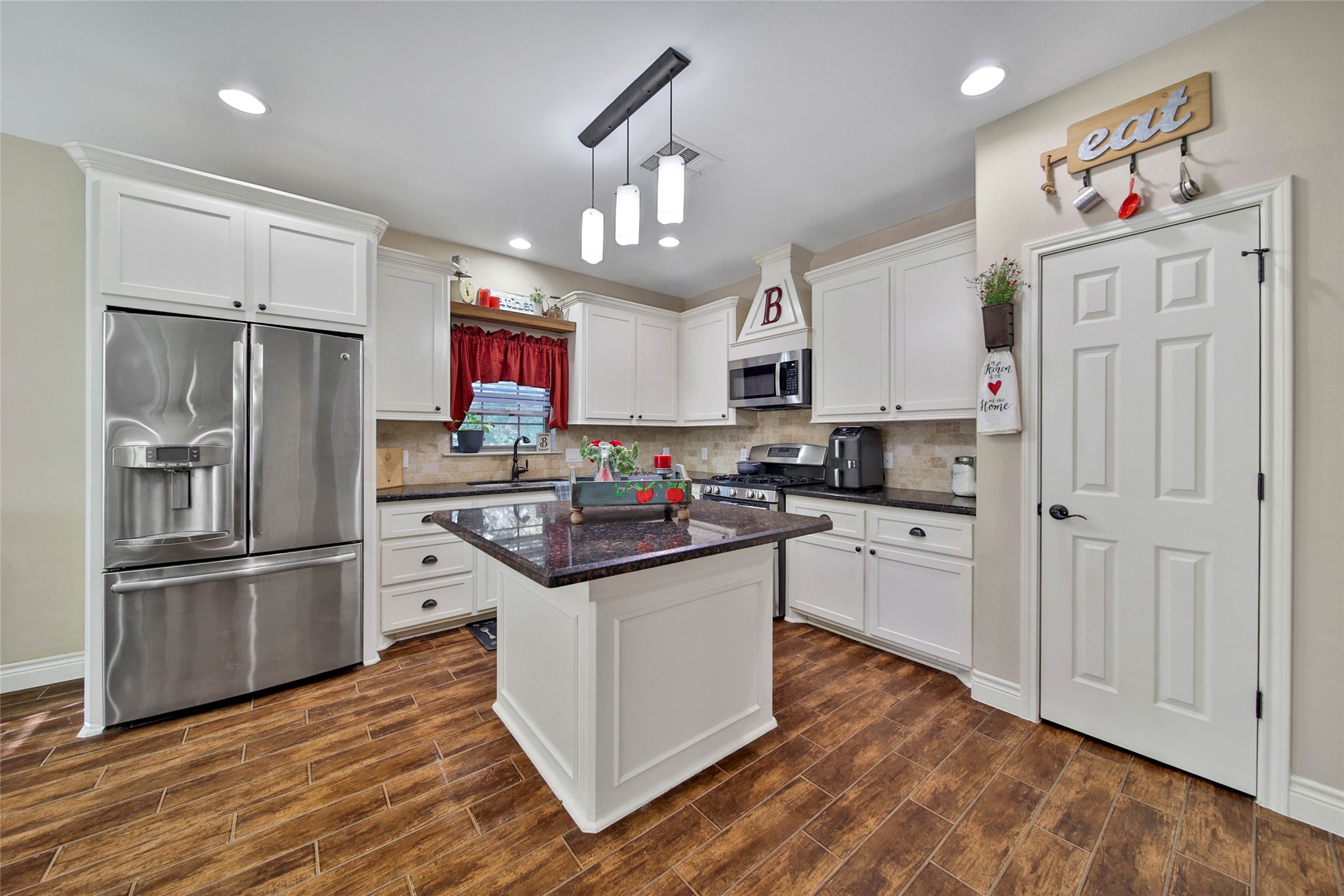 9107 Black Buck Lane, Conroe, TX 77303